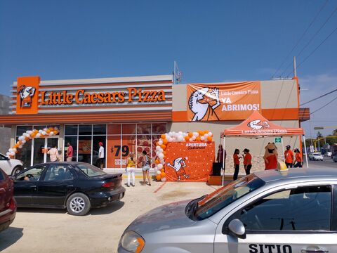 Little Caesars Sabinas image 5