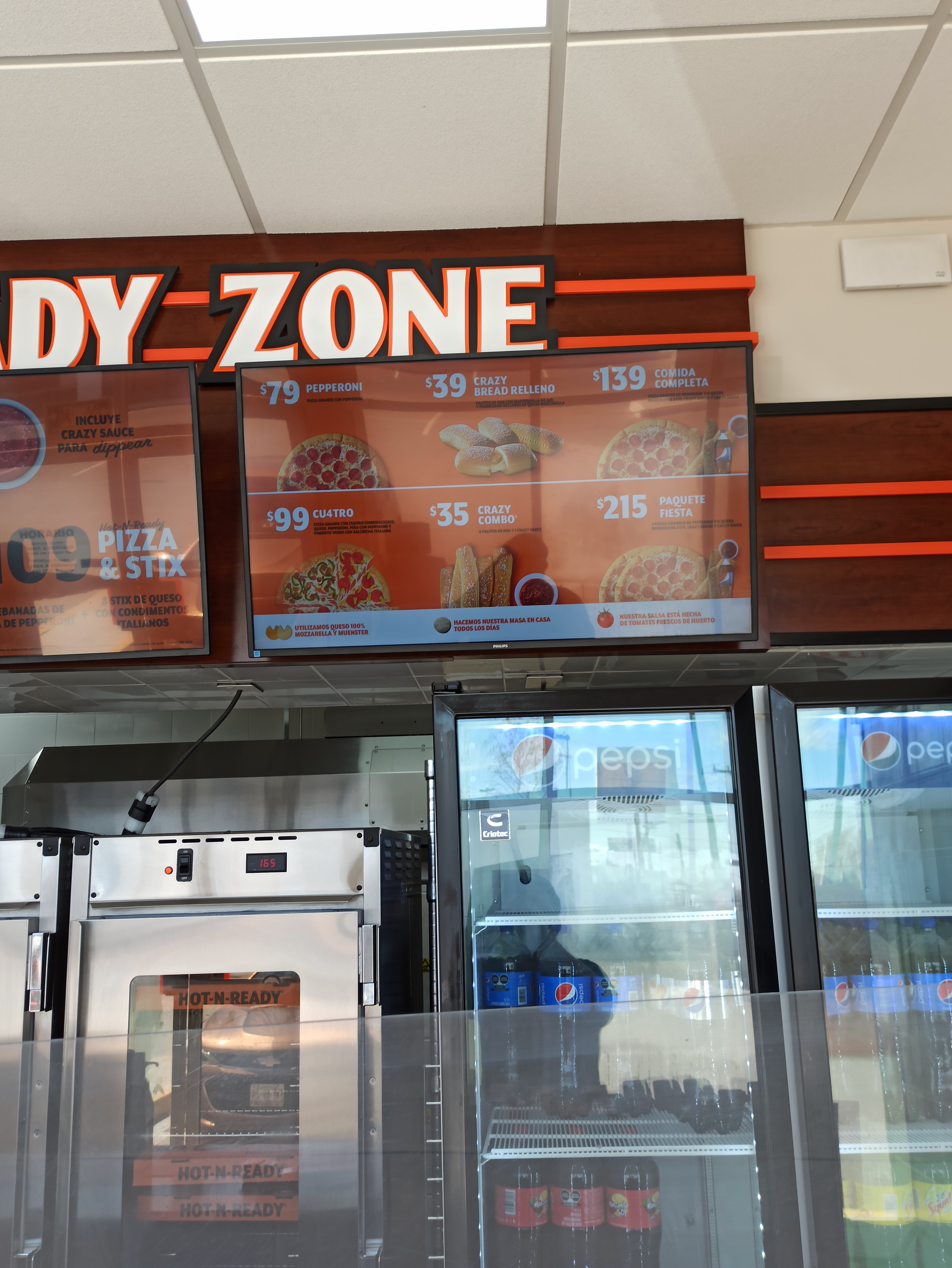 Little Caesars Sabinas image 10