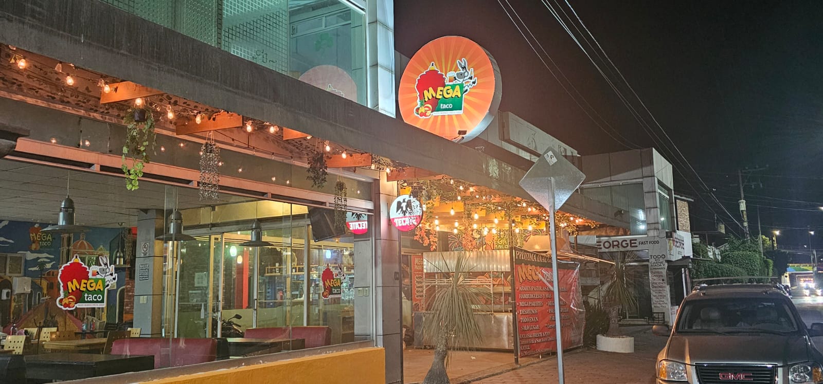 Mega Taco Taquería Restaurante Bar en San Andrés Cholula image 1