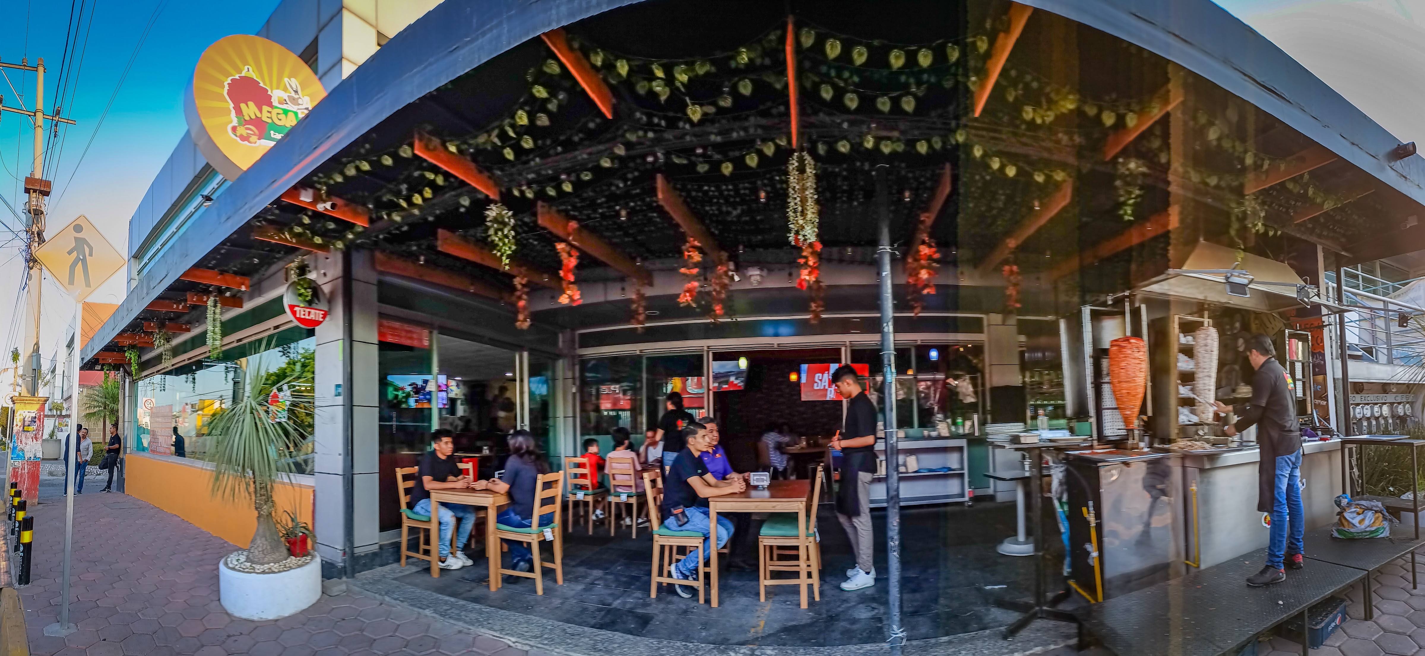 Mega Taco Taquería Restaurante Bar en San Andrés Cholula image 9