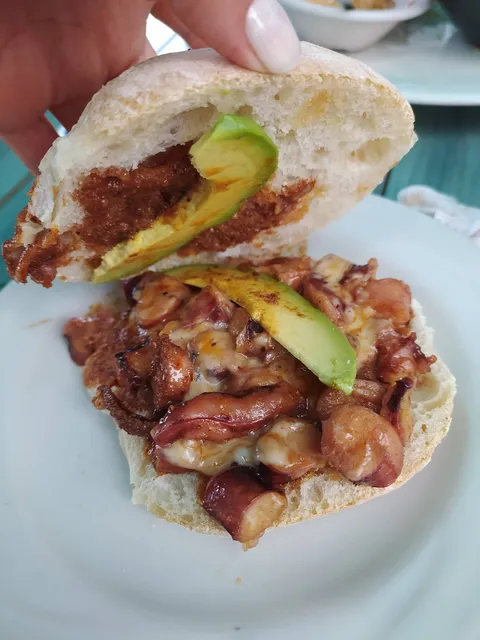 Marisqueria La Barquita image 3