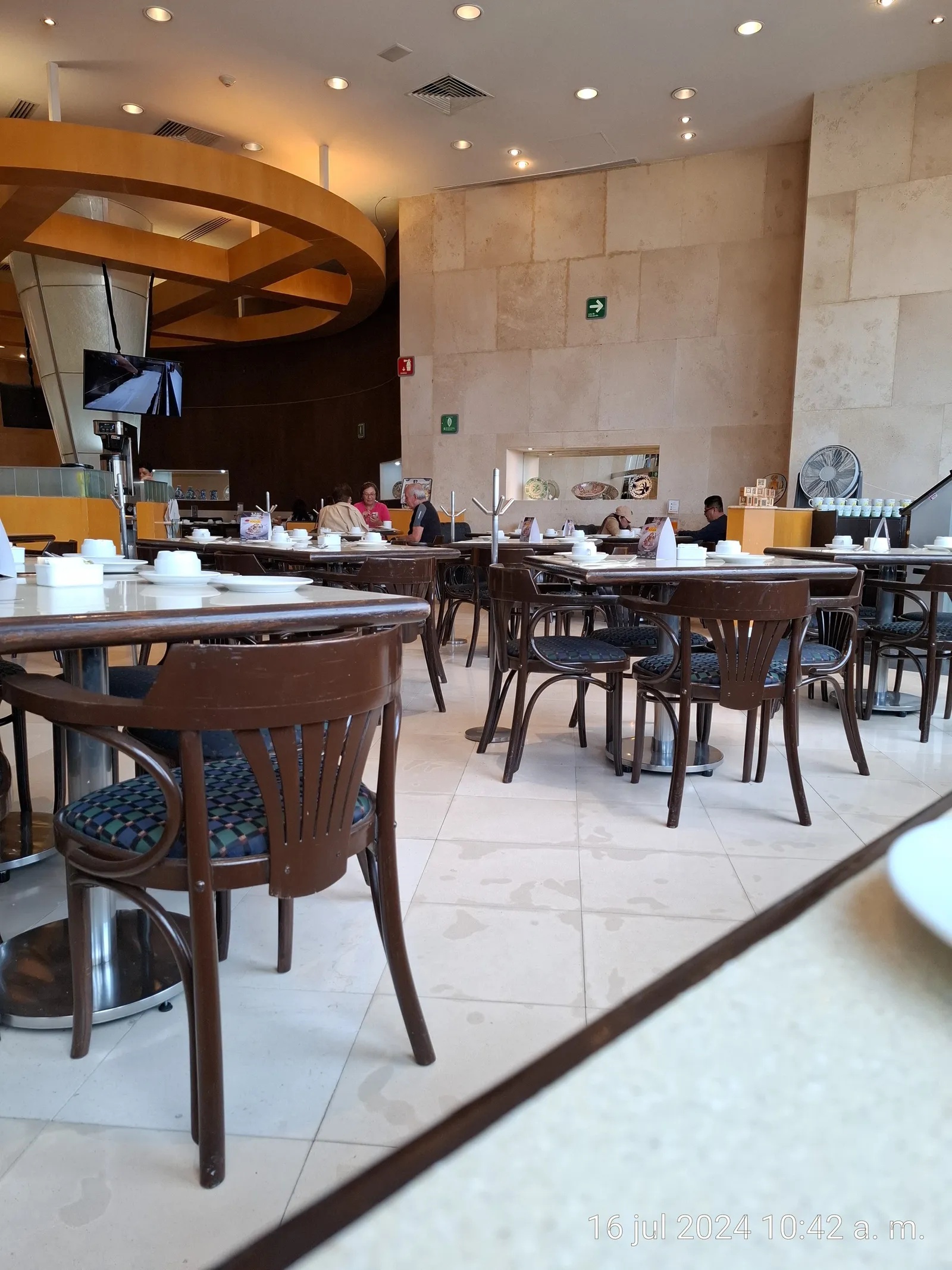 El Restaurante Palacio image 3