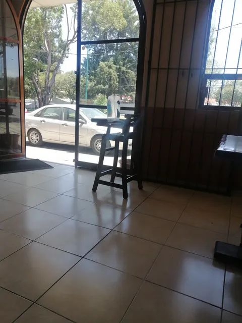 Juanito Carnitas image 5