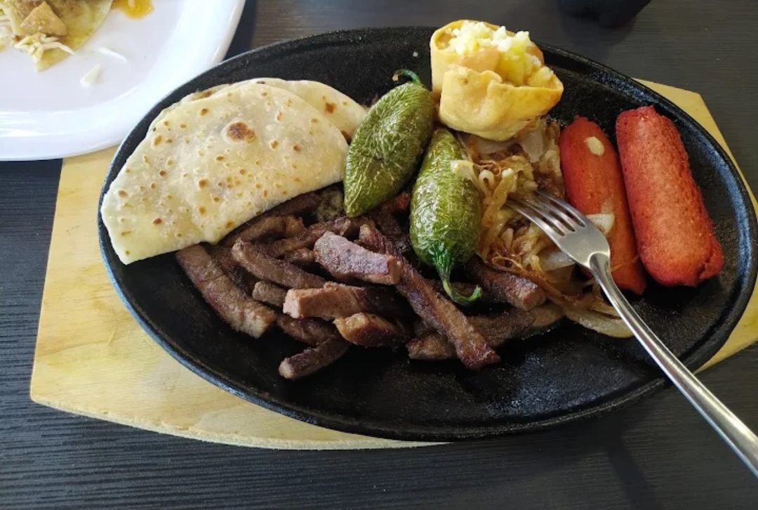 Taco Real Restaurant image 8