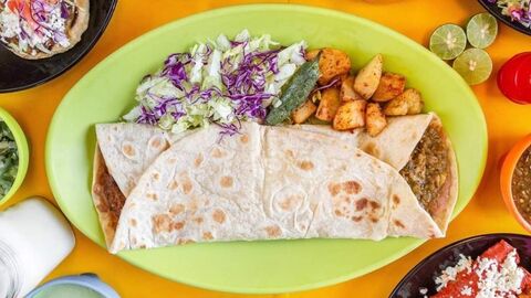 Antojitos Mexicanos Las 5 Marias image 2
