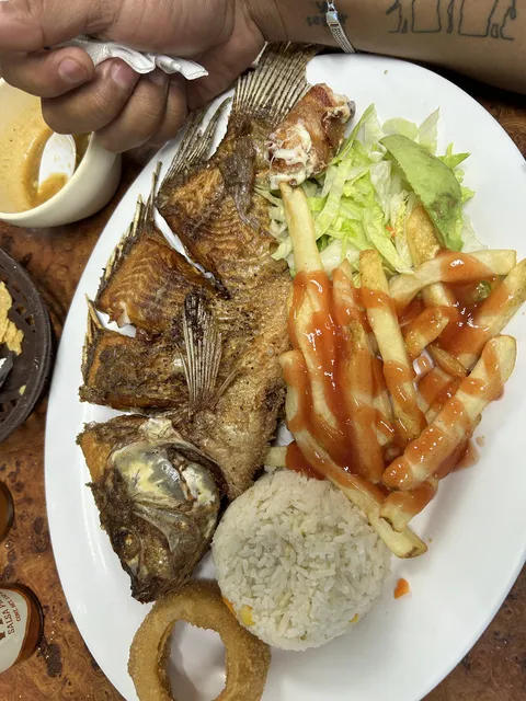 Mariscos El Calamar Sucursal Eloy Cavazos image 3