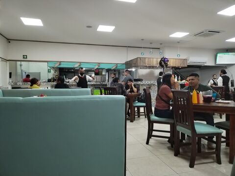 Mariscos El Calamar Sucursal Juárez image 1