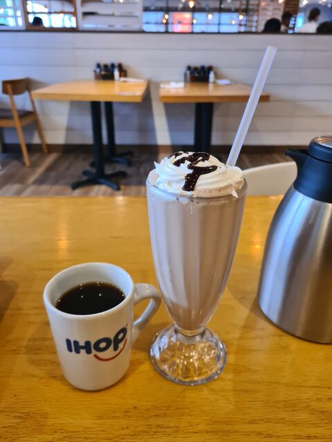 IHOP Arcadia image 7