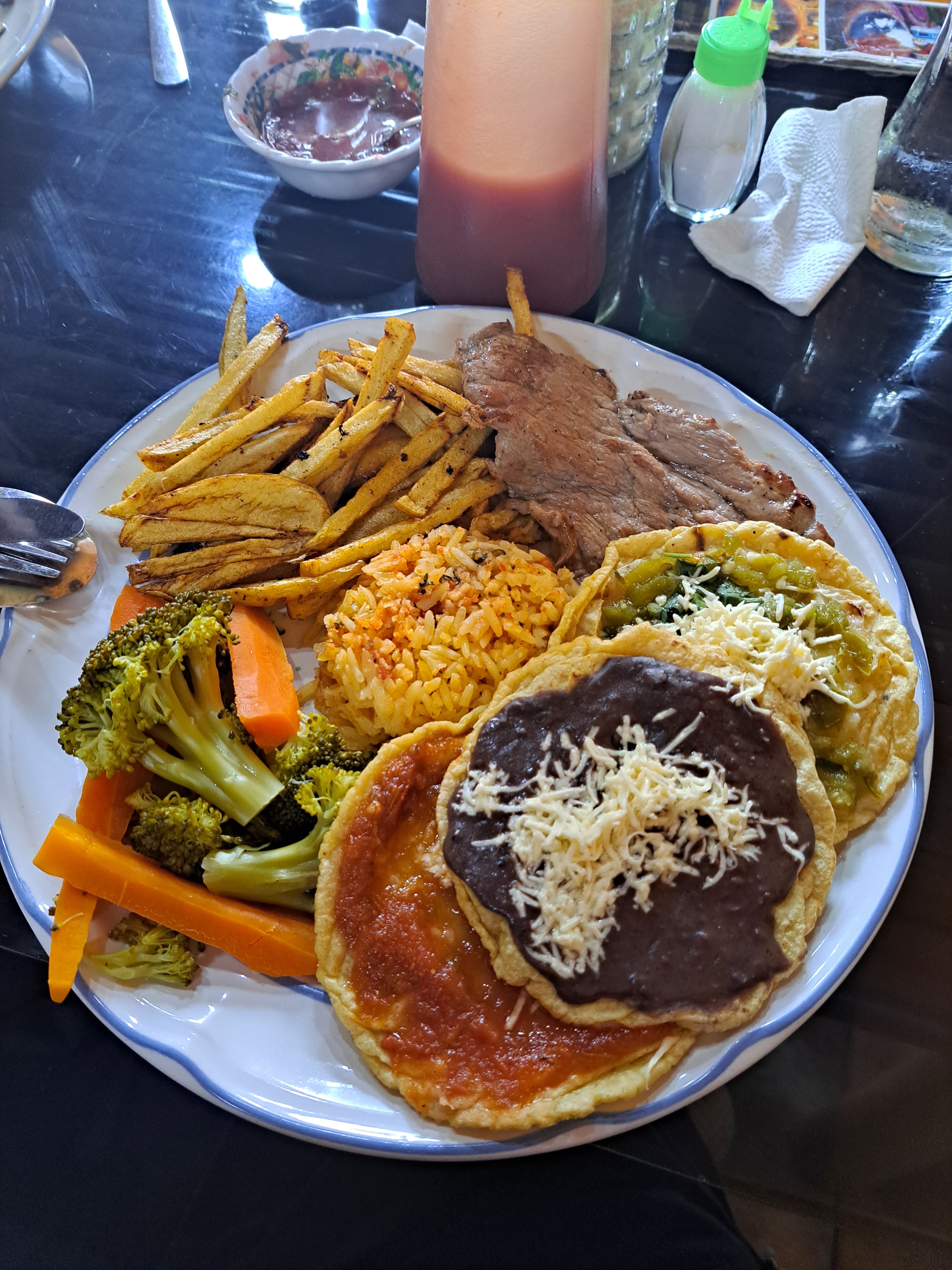 El Sazón de Doña Ino image 5