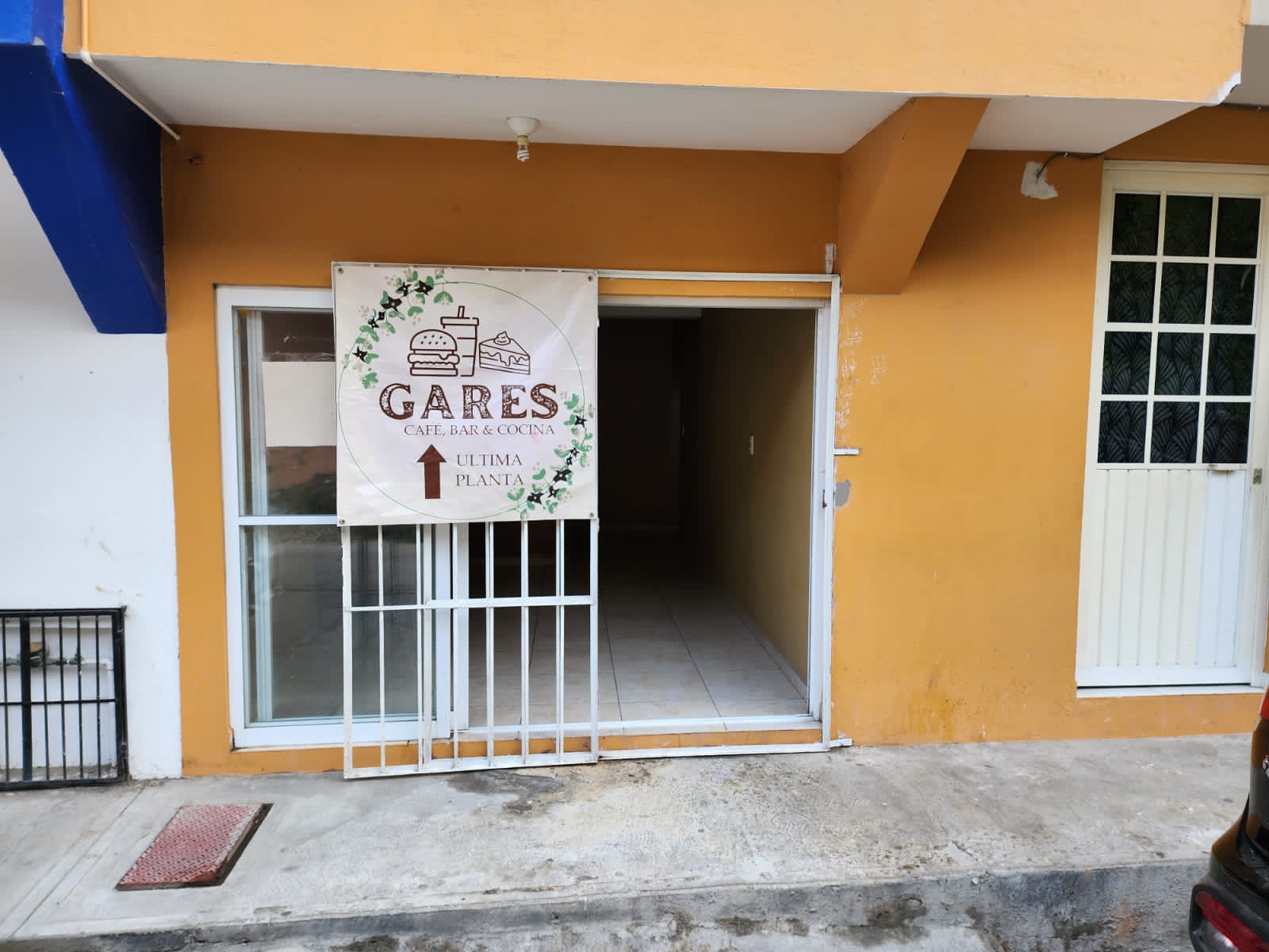 GARES cafe, bar & cocina image 1