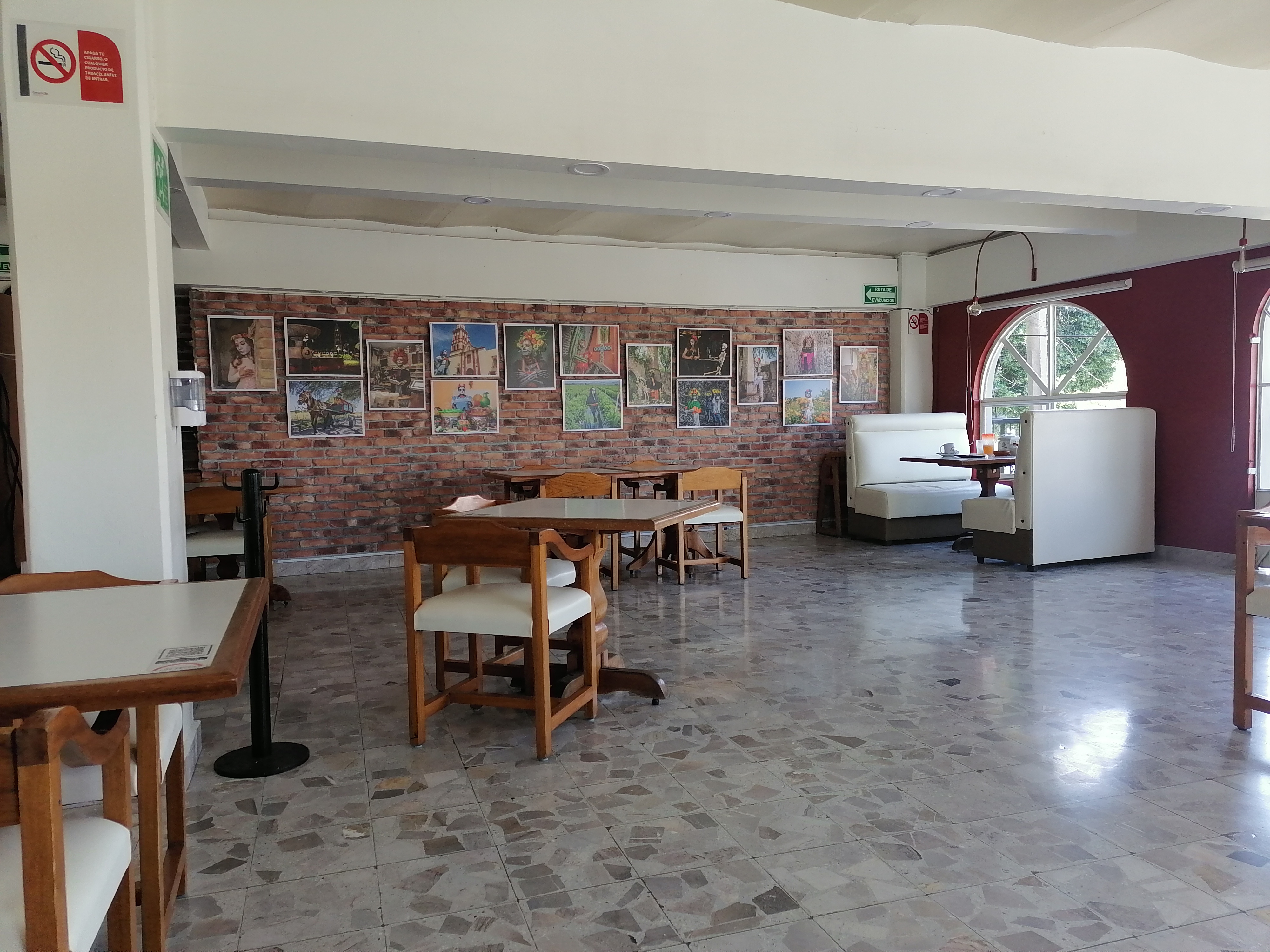 Los Arcos Restaurant image 1