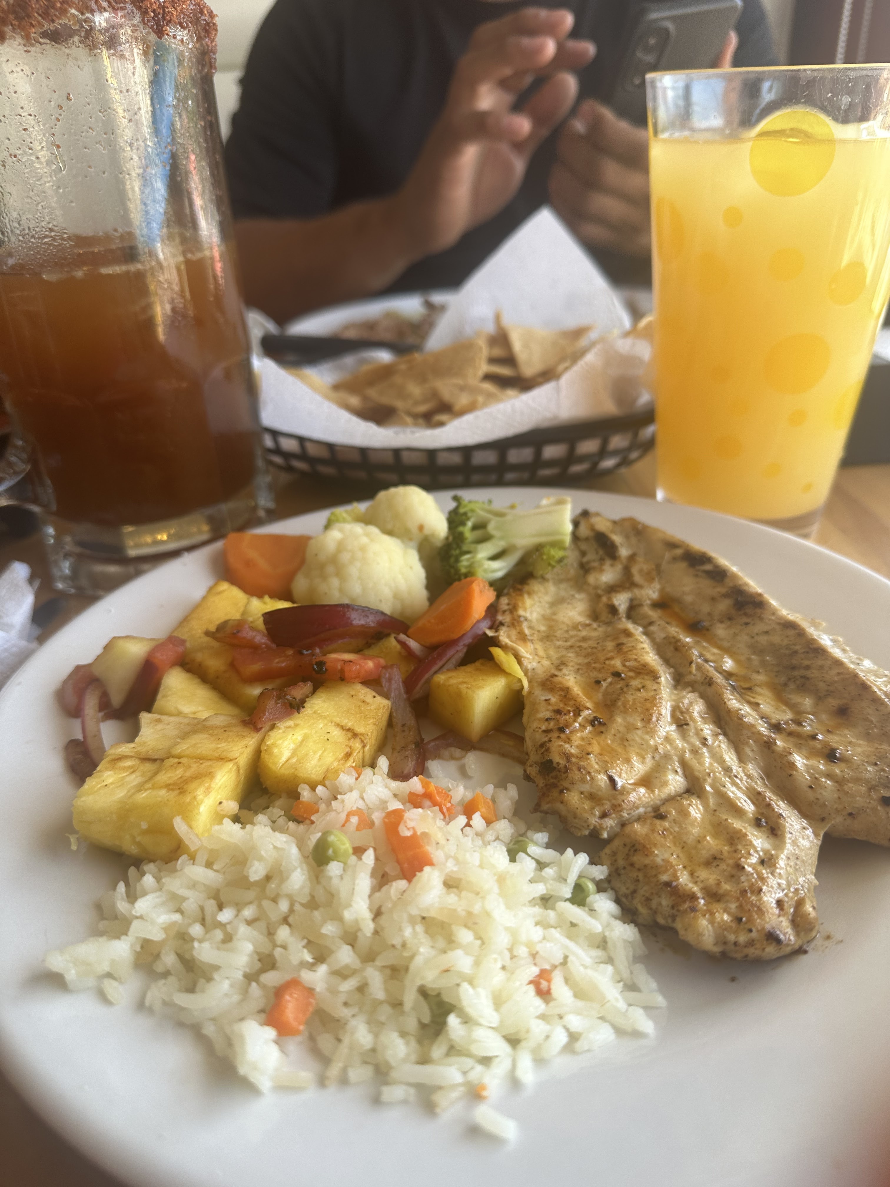 Los Arcos Restaurant image 5