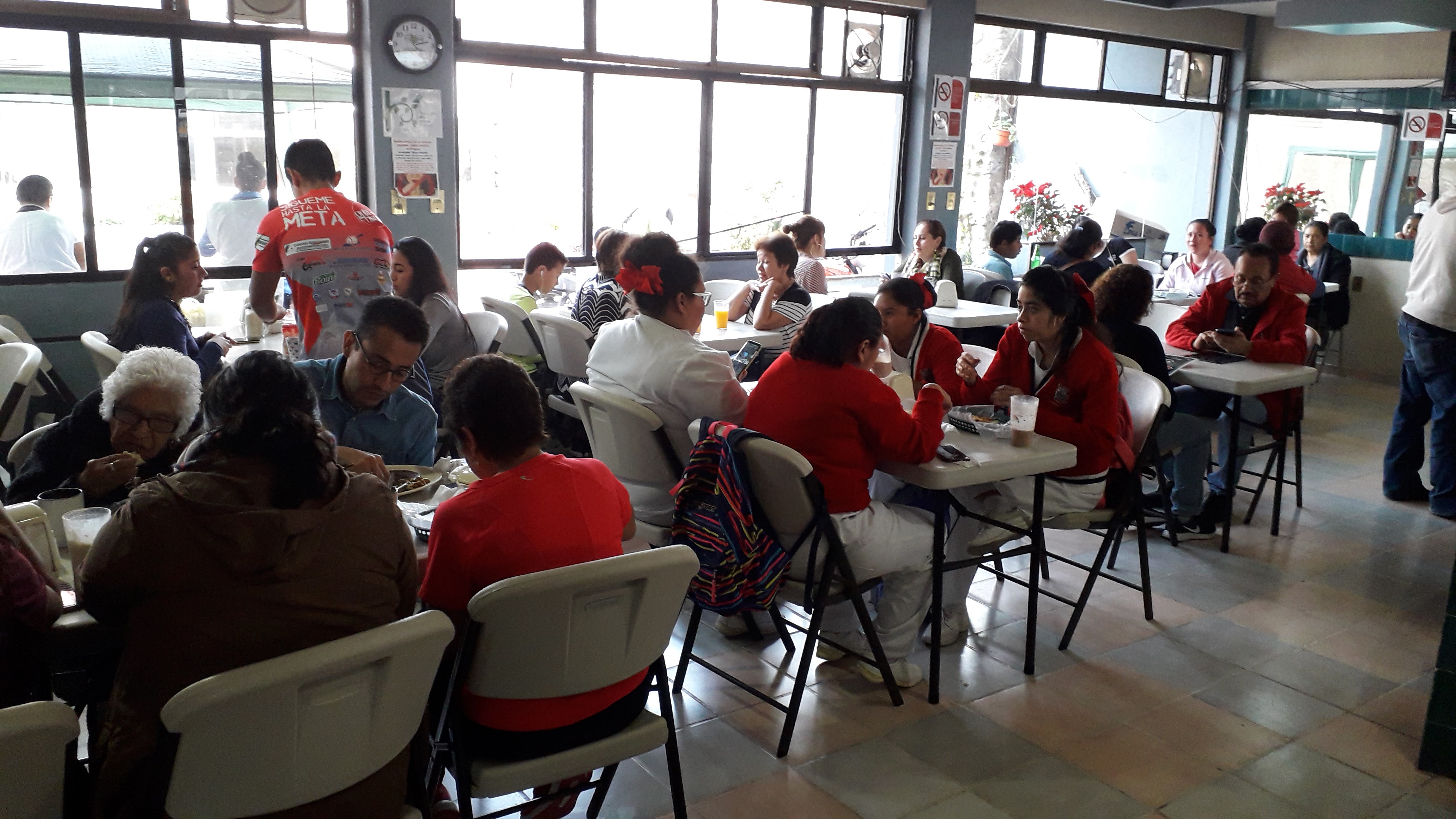 Lonchería Rosy image 1