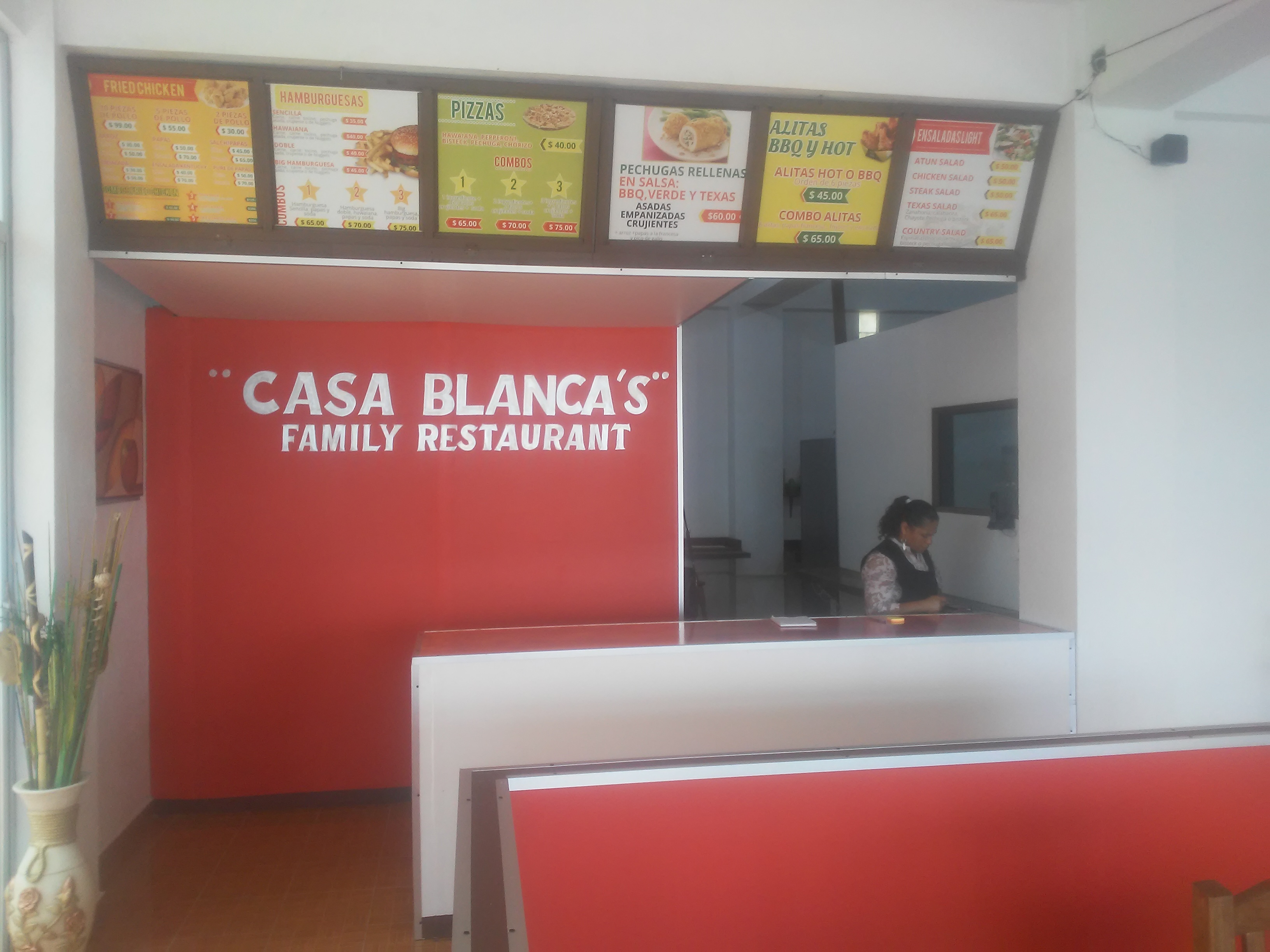 Casa Blanca´s Family Restaurant image 3