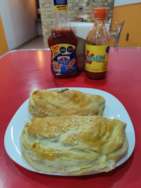 PASTES “PONCHO” image 1