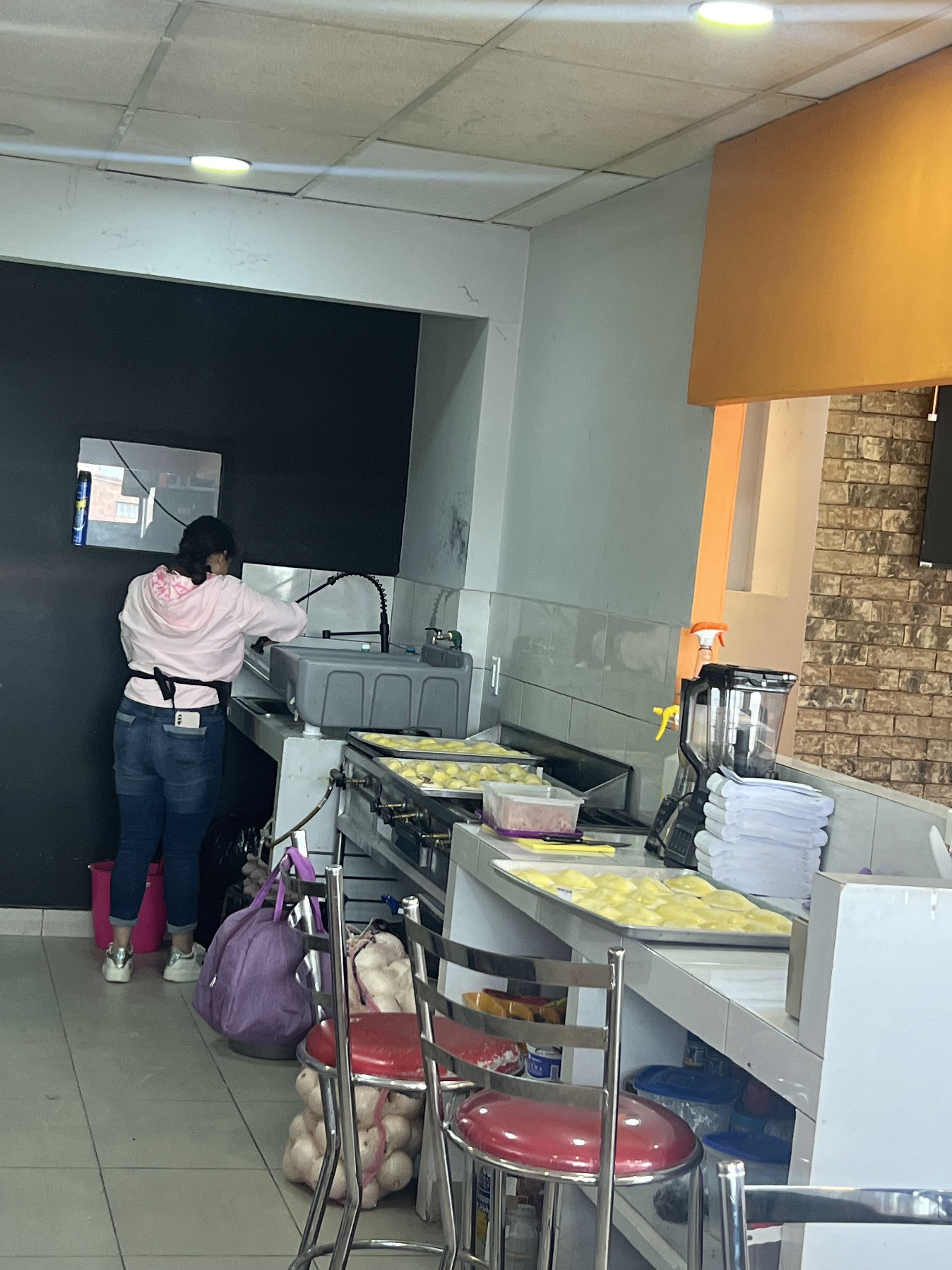 PASTES “PONCHO” image 5