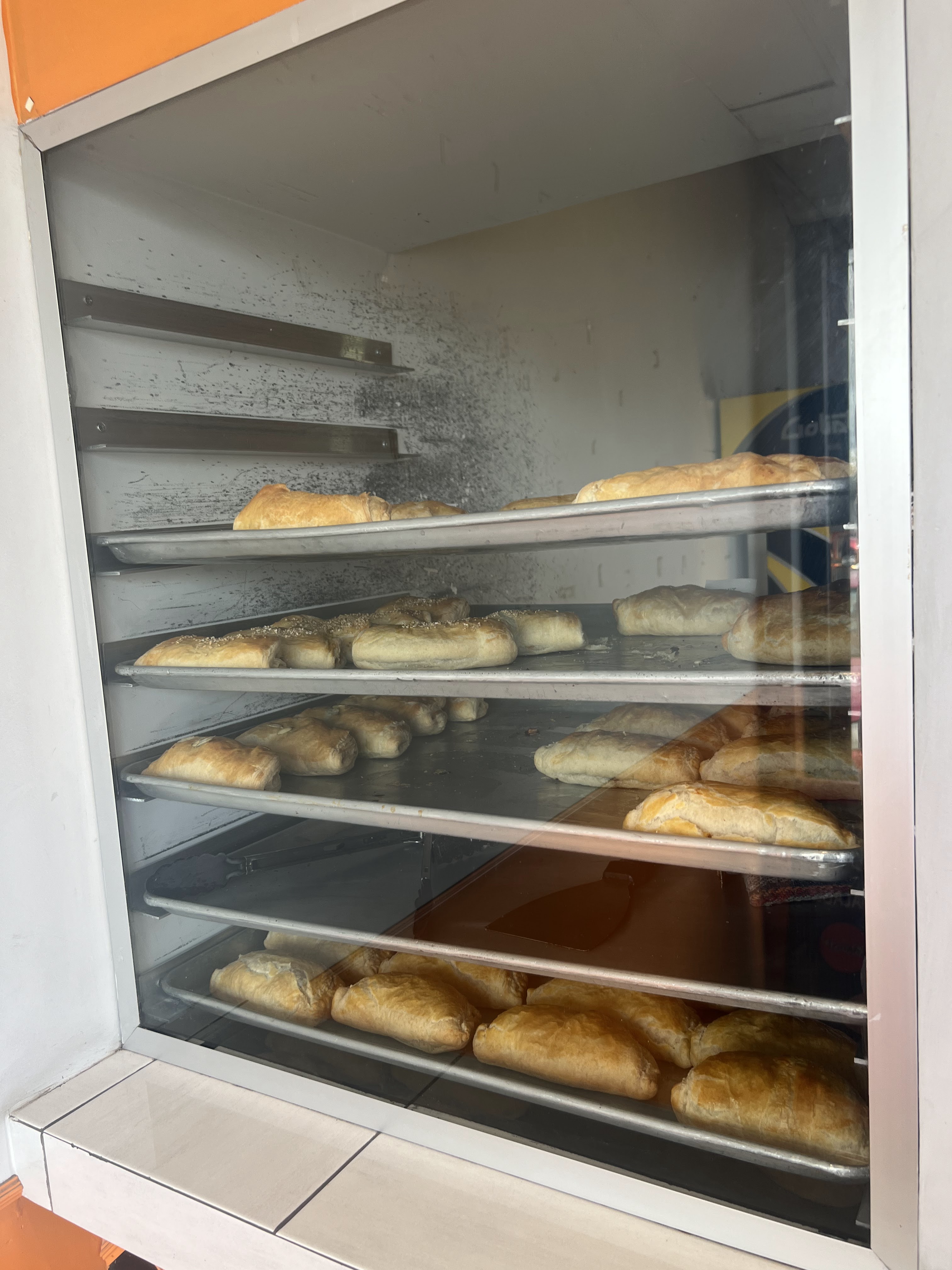 PASTES “PONCHO” image 6