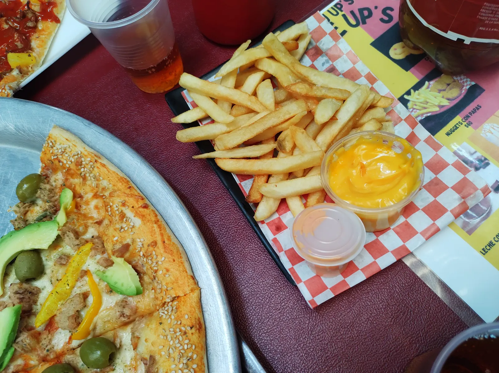 Pizza up's Papalotla image 4