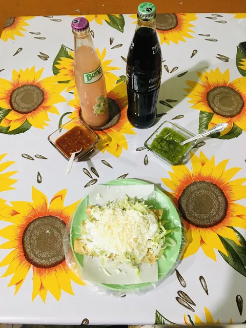 Antojitos Mexicanos Rosita image 5