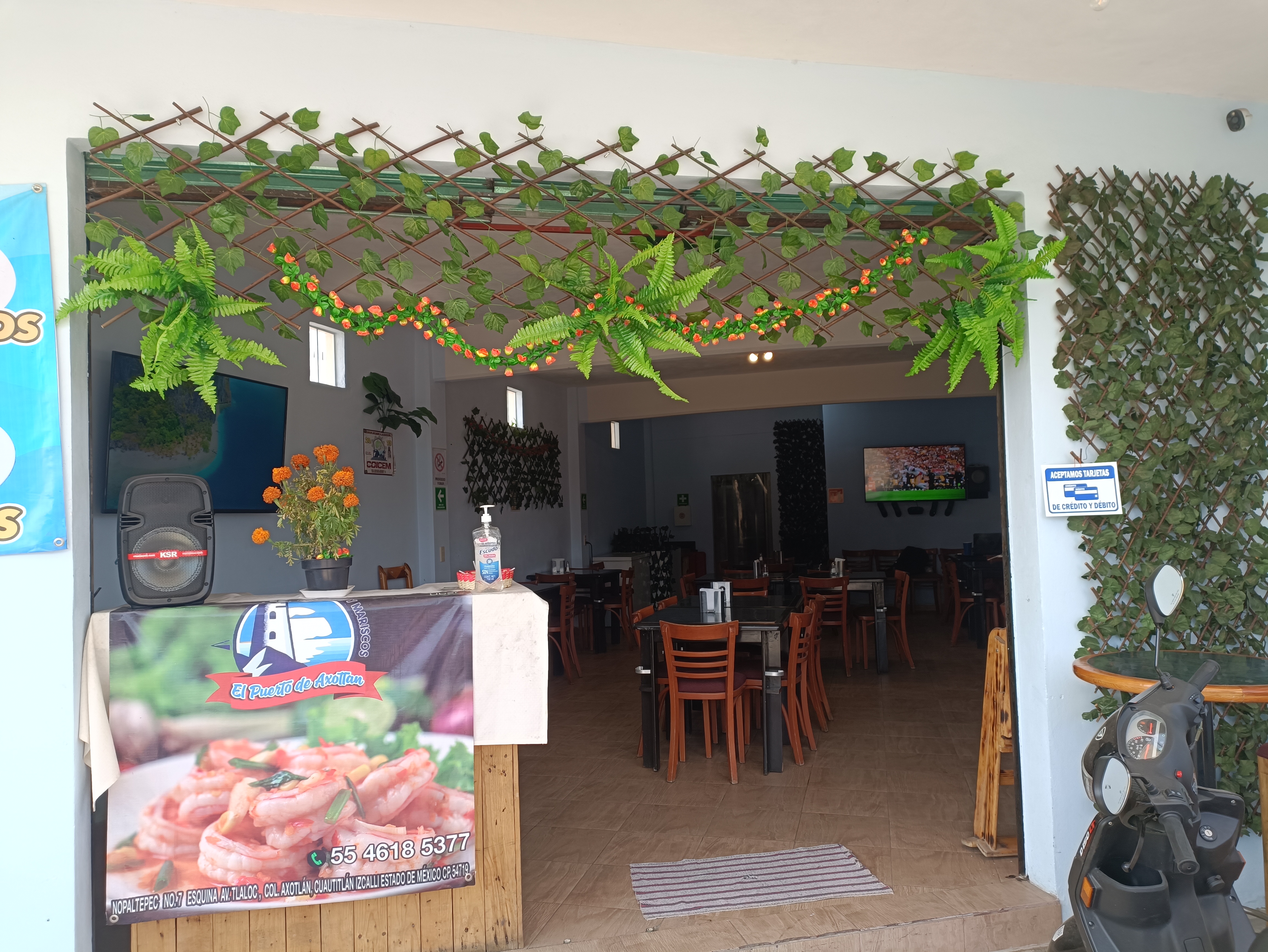 El puerto de Axotlan Pescados y Mariscos image 7