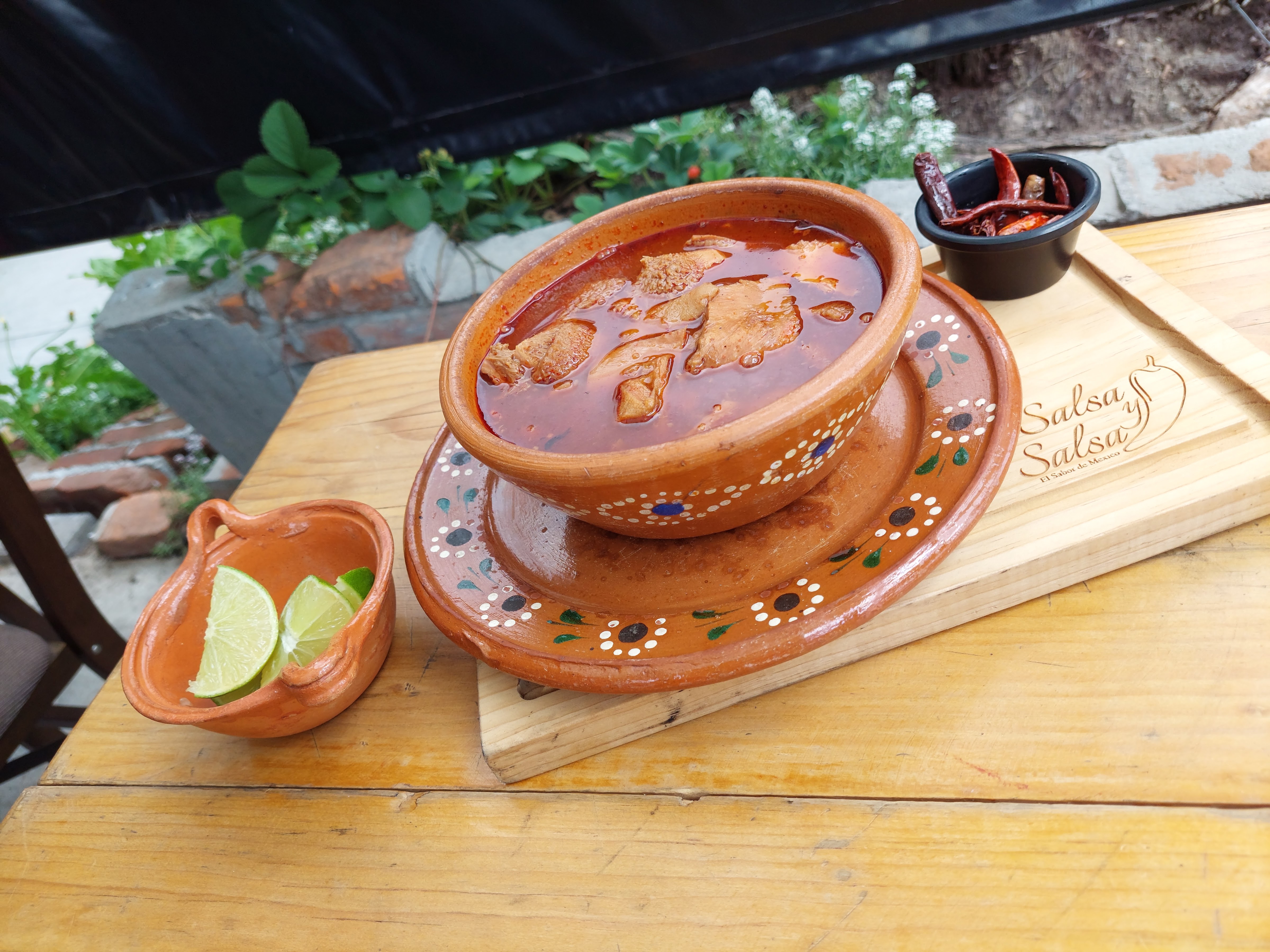 Salsa y Salsa Claustros image 8