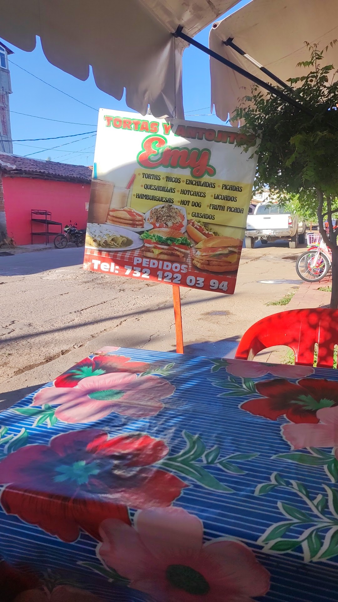 Tortas y antojitos mexicanos Emmy image 3