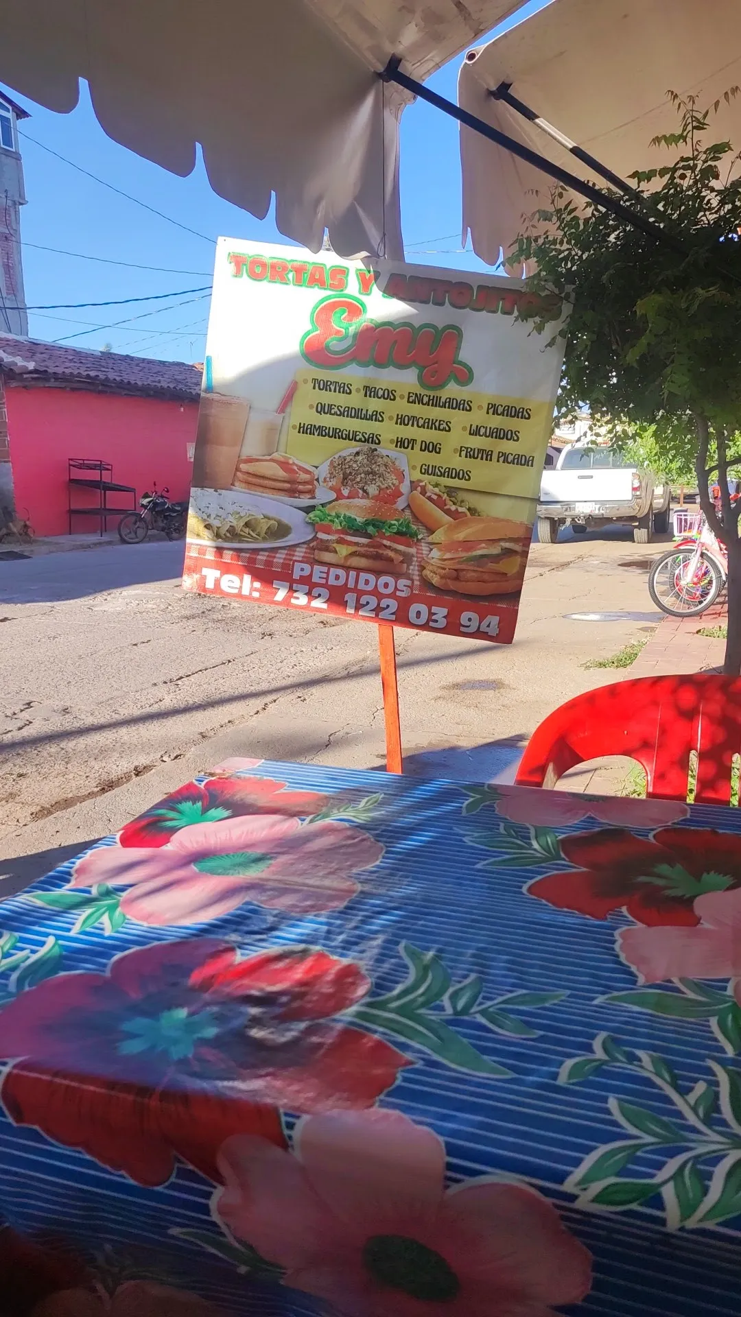 Tortas y antojitos mexicanos Emmy image 3
