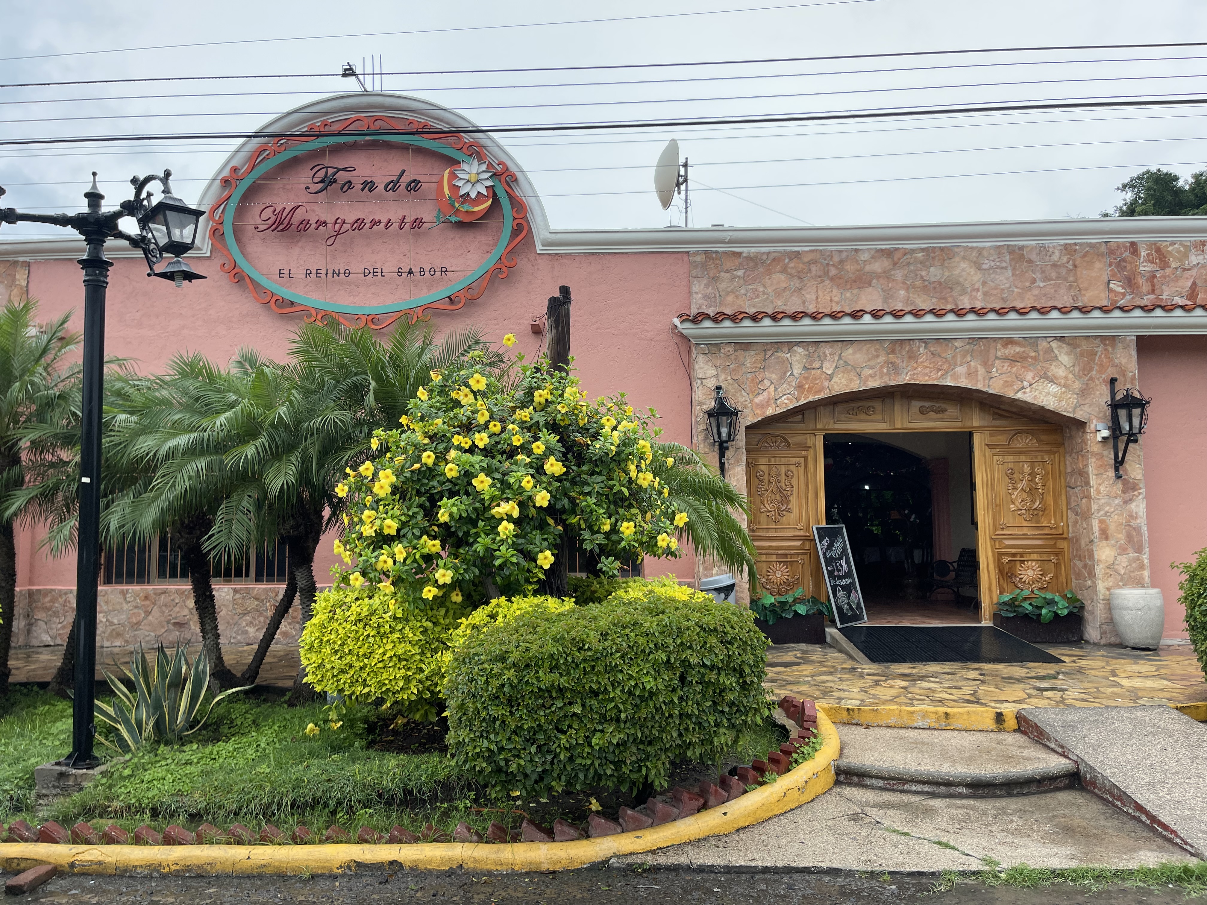 Fonda Margarita " El reino del sabor" image 1