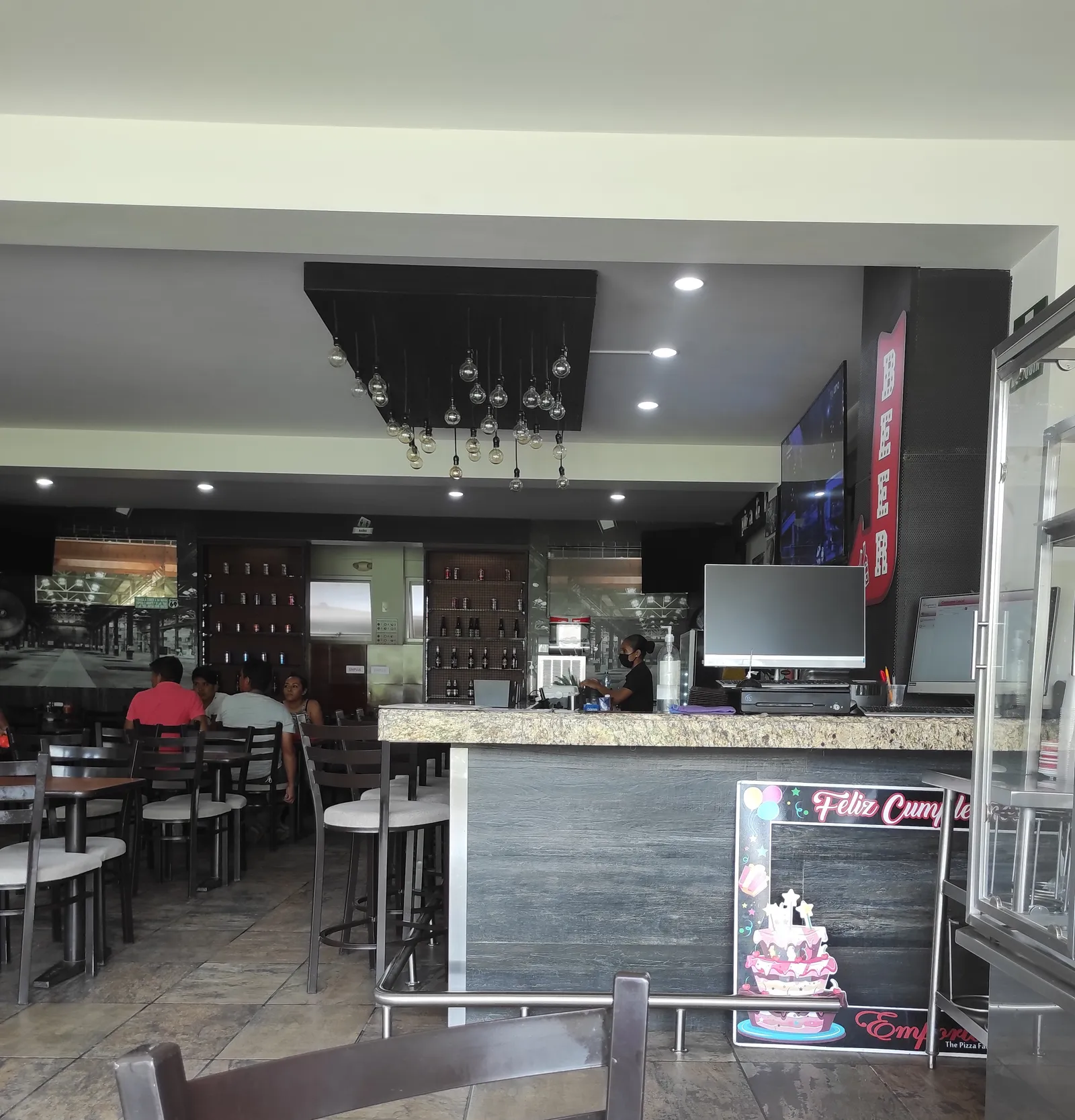 Emporios Pizza sucursal centro image 7