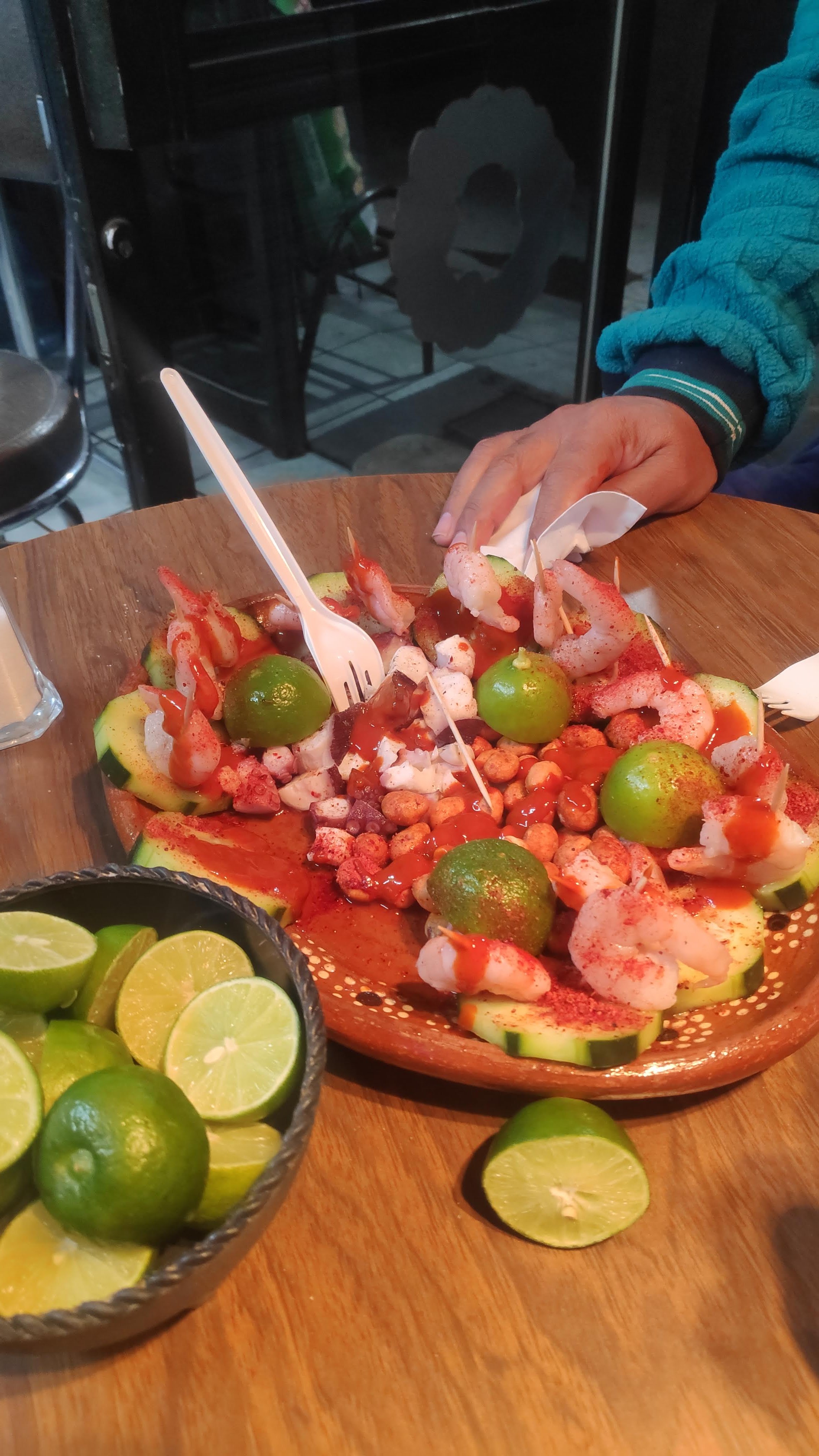 Restaurant Bar y Mariscos “LA OLA” image 2