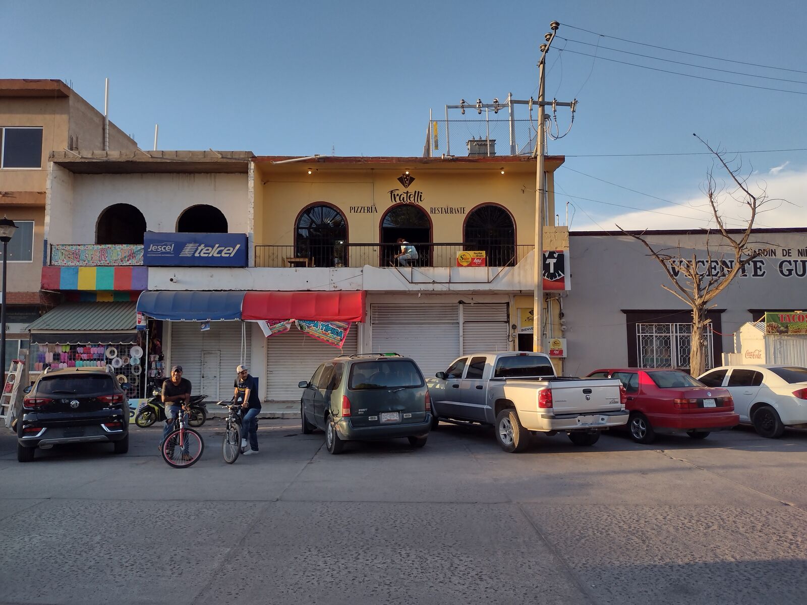 Fratelli Pizzería & Restaurante image 8