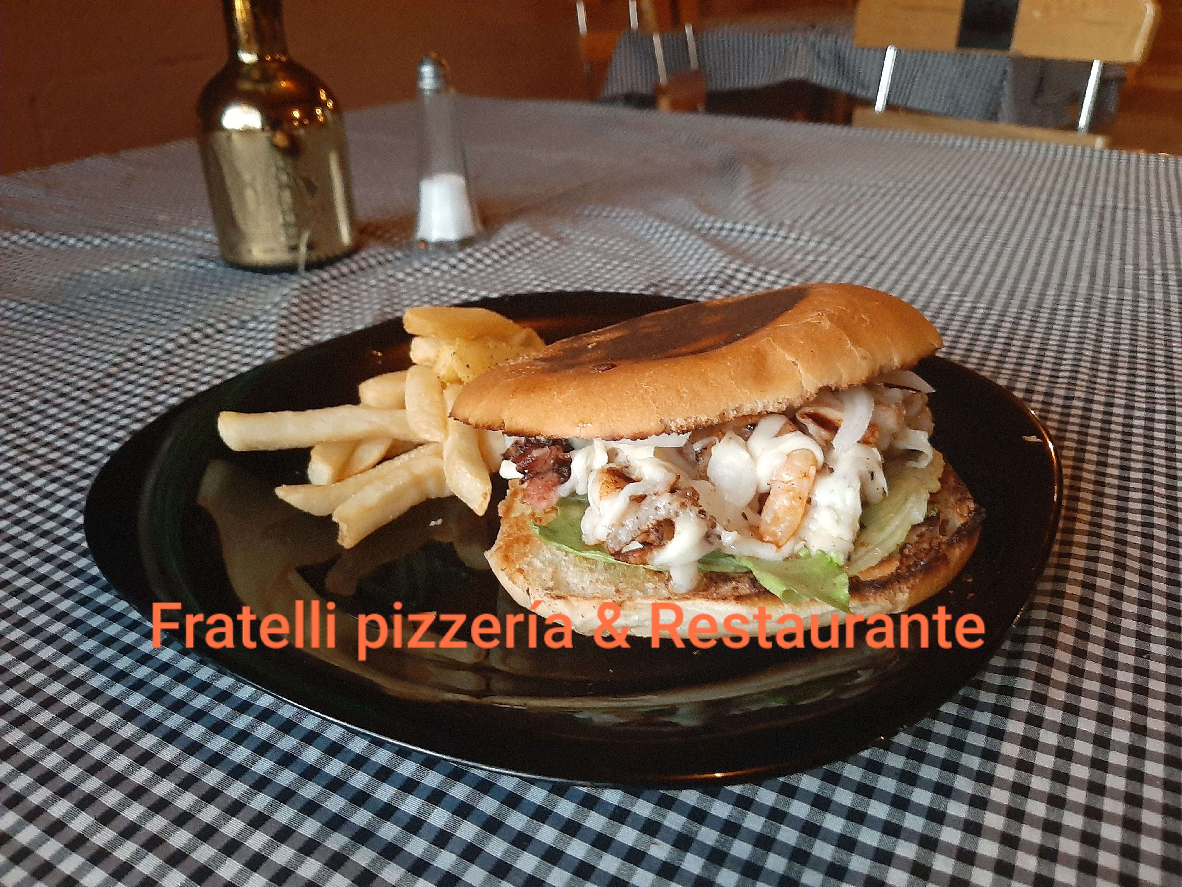 Fratelli Pizzería & Restaurante image 9