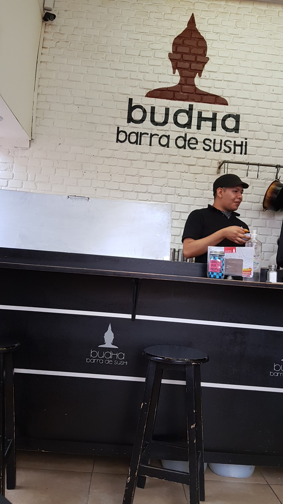Budha Barra De Sushi Centro image 7