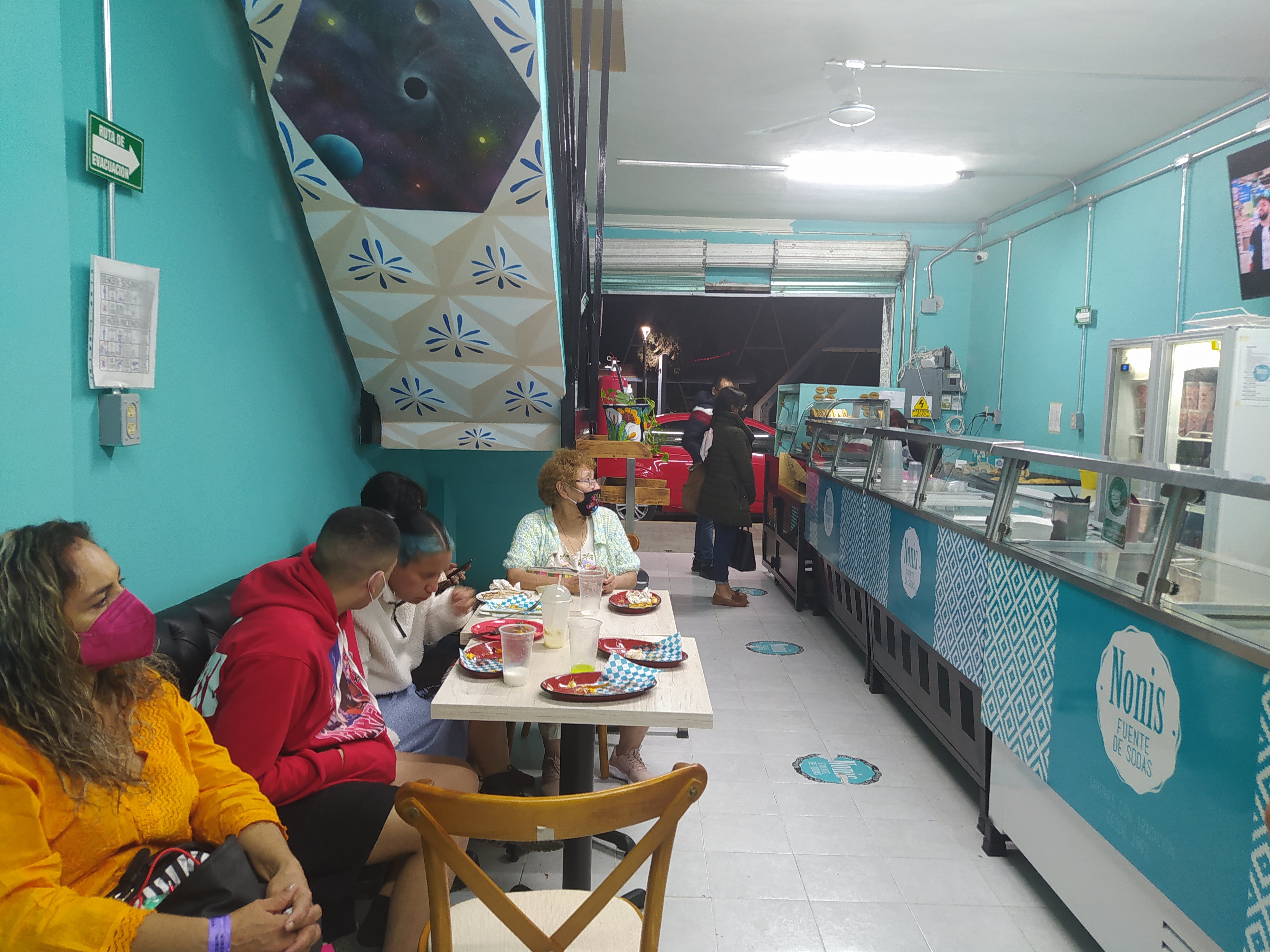 Nonis Fuente De Sodas image 4