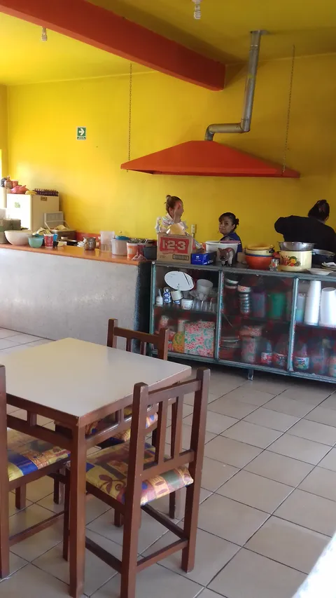 Cocina Económica Luci image 2