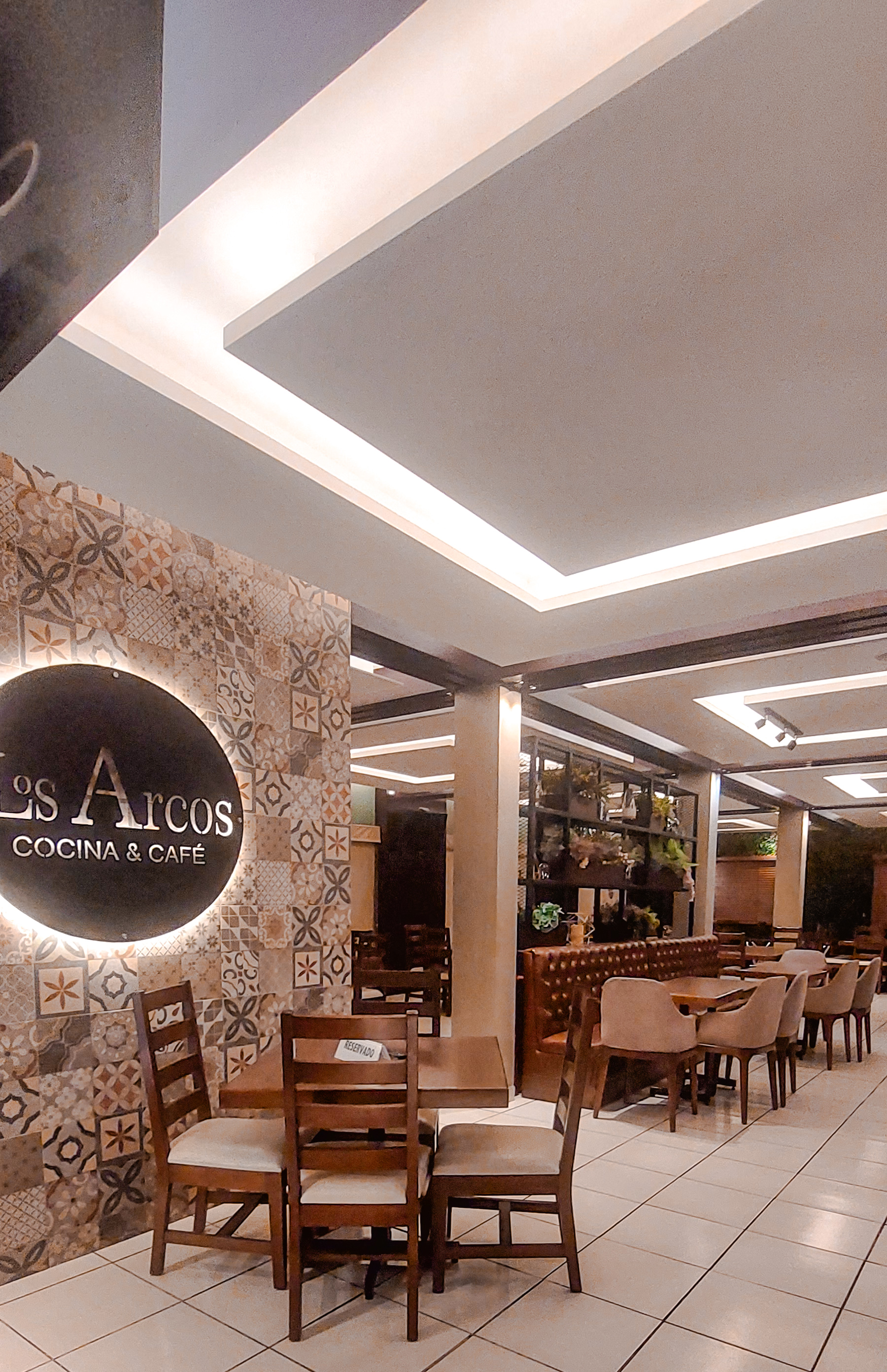 Los Arcos Cocina & Café image 1