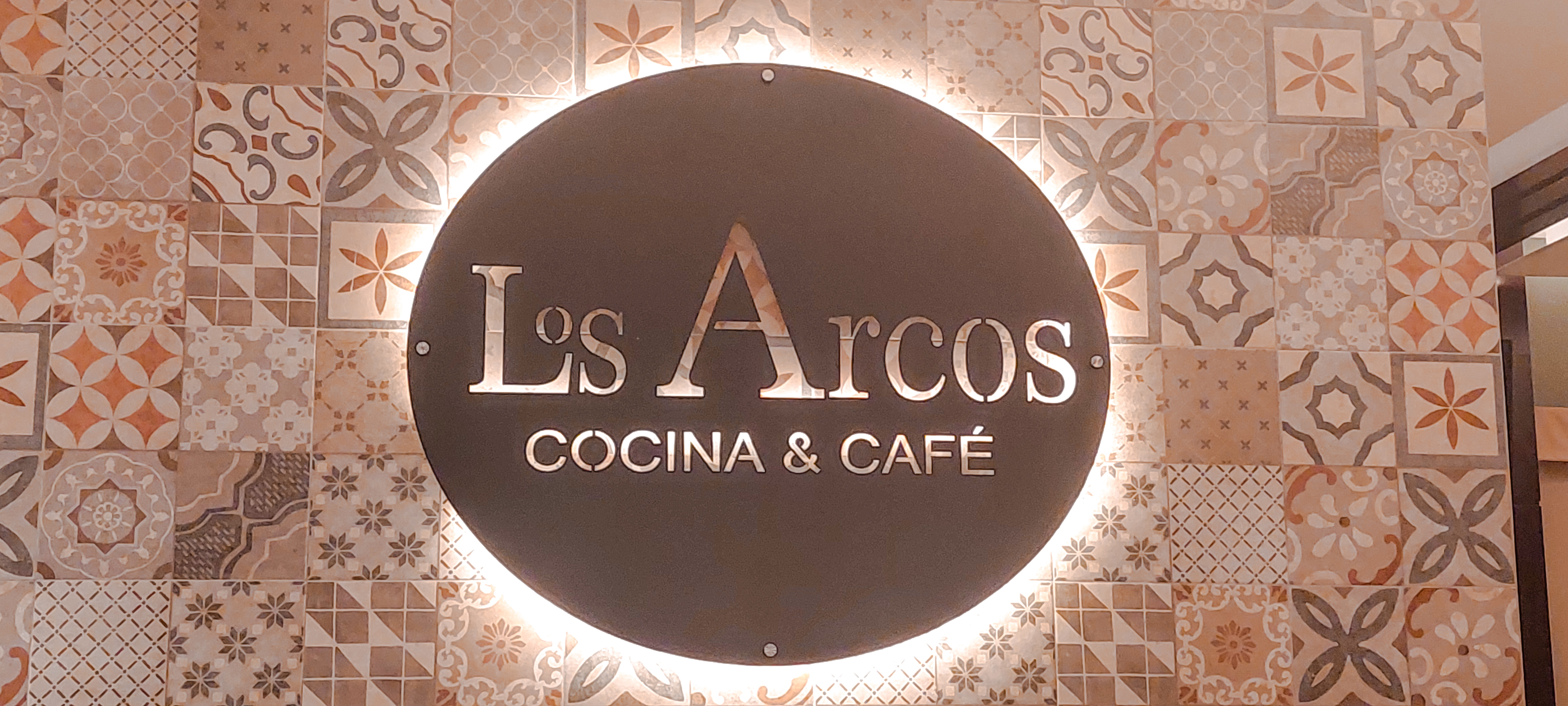 Los Arcos Cocina & Café image 4
