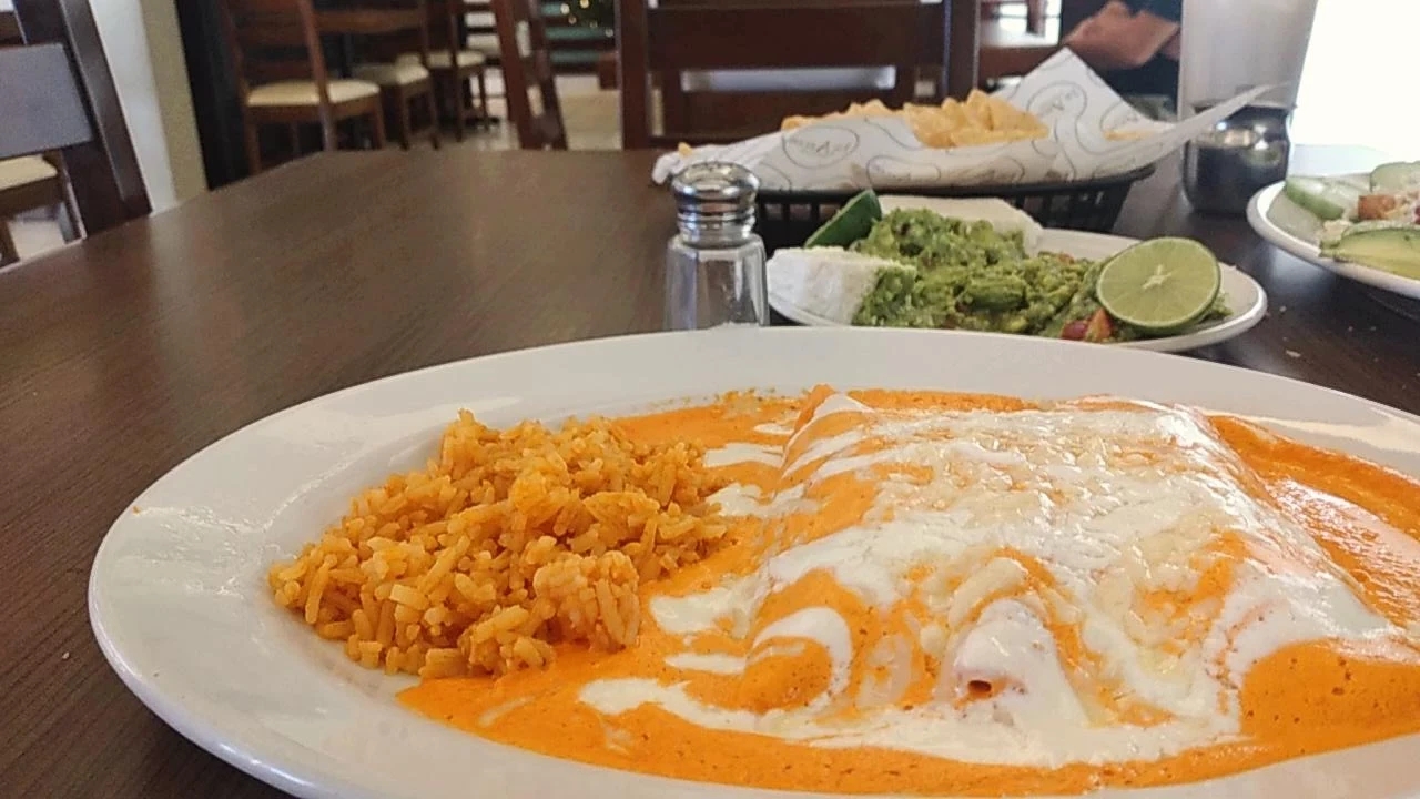 Los Arcos Cocina & Café image 10