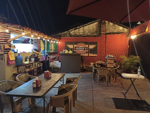 GUZMAN'S WINGS & SNACKS image 1