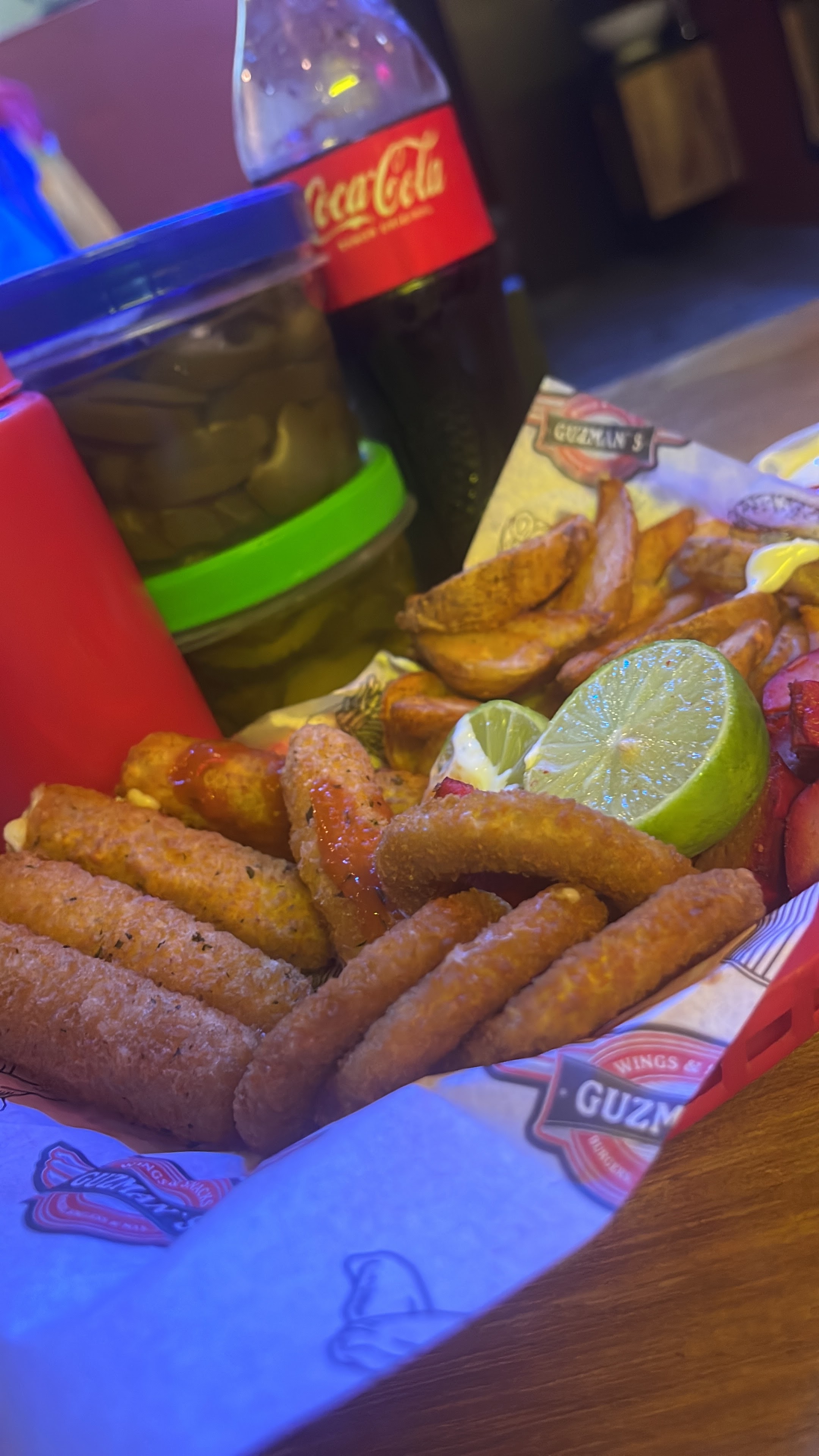 GUZMAN'S WINGS & SNACKS image 6