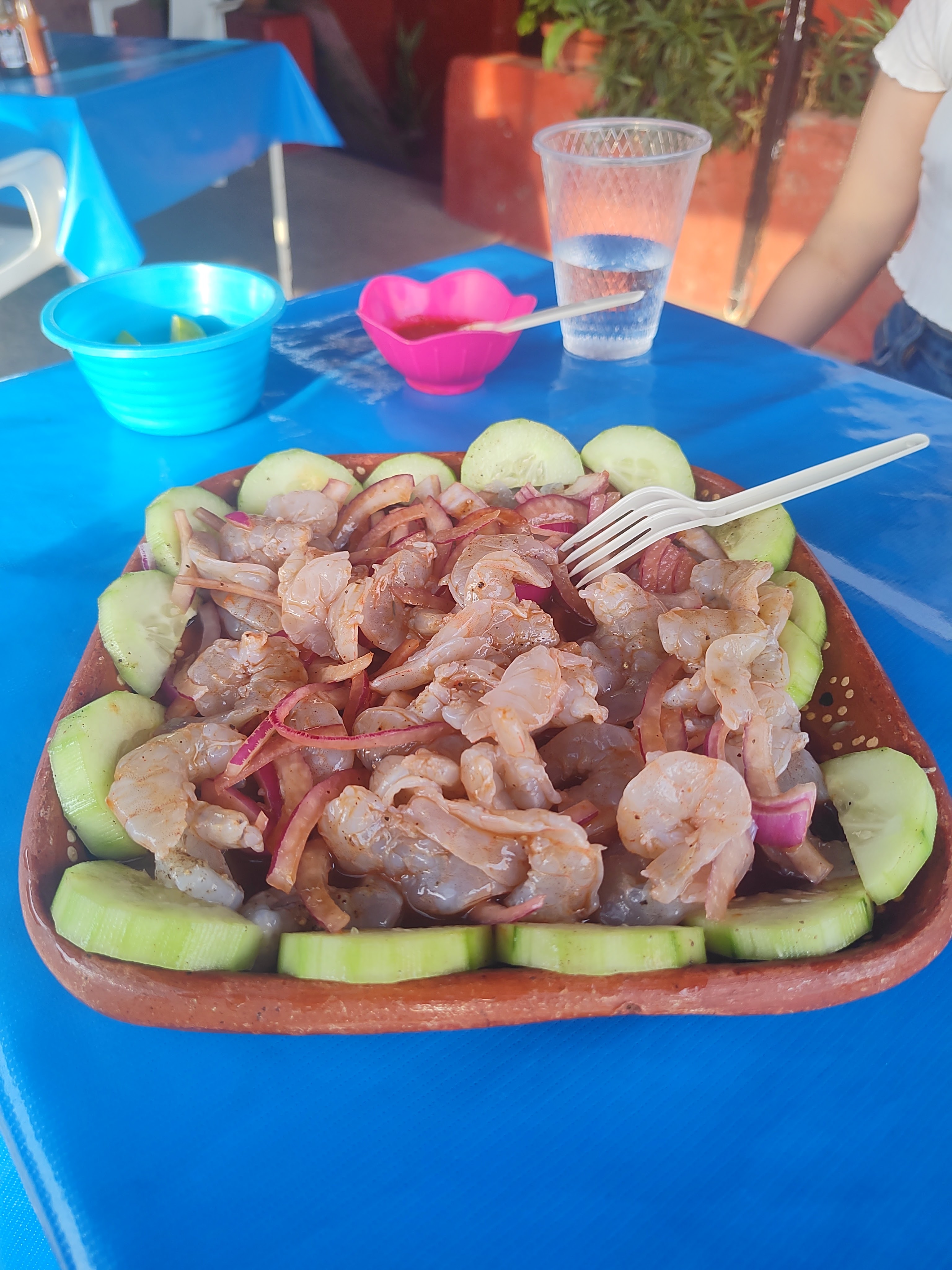 Mariscos el Güero “Pecas” image 2