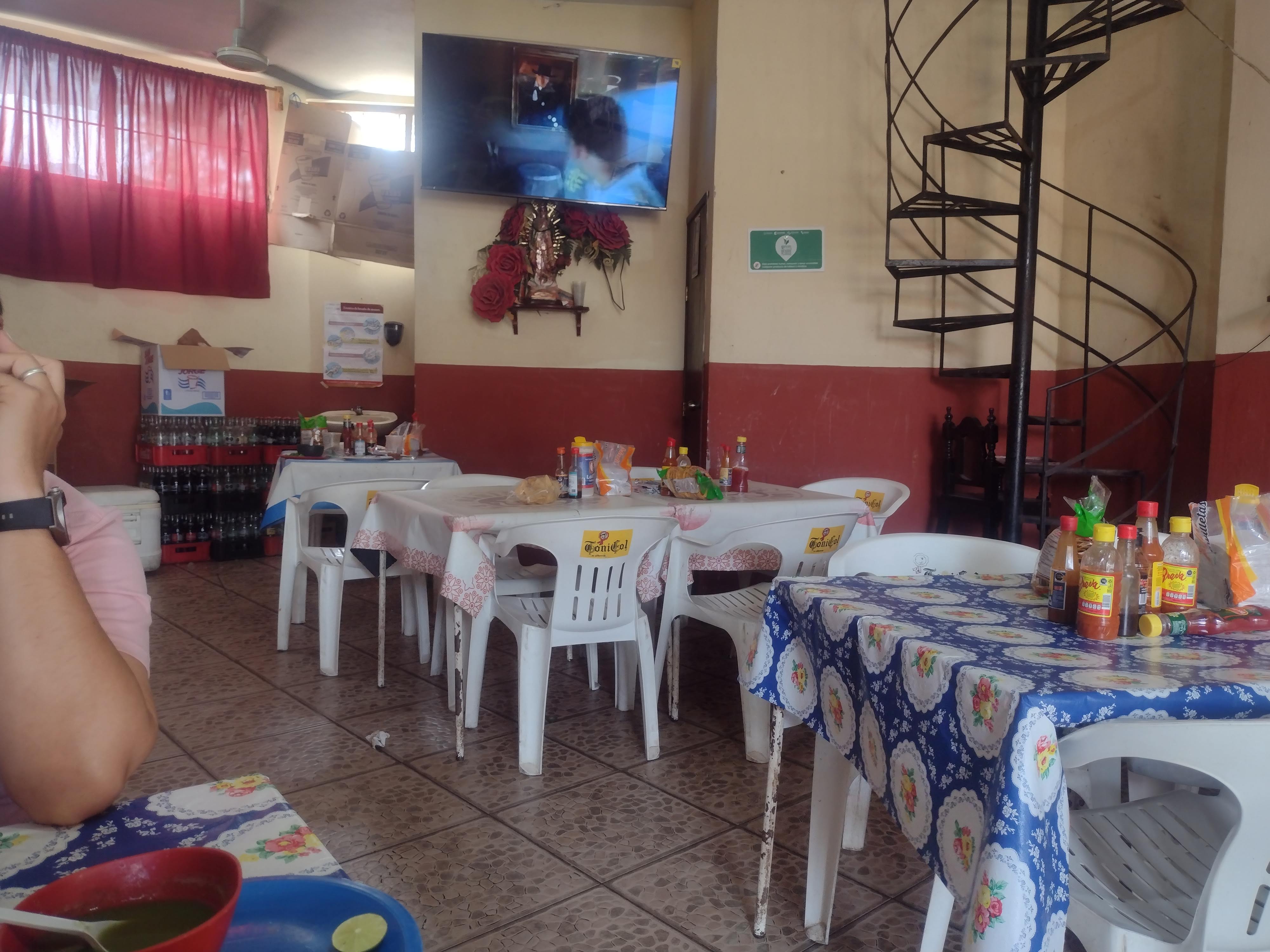 Mariscos el Güero “Pecas” image 8