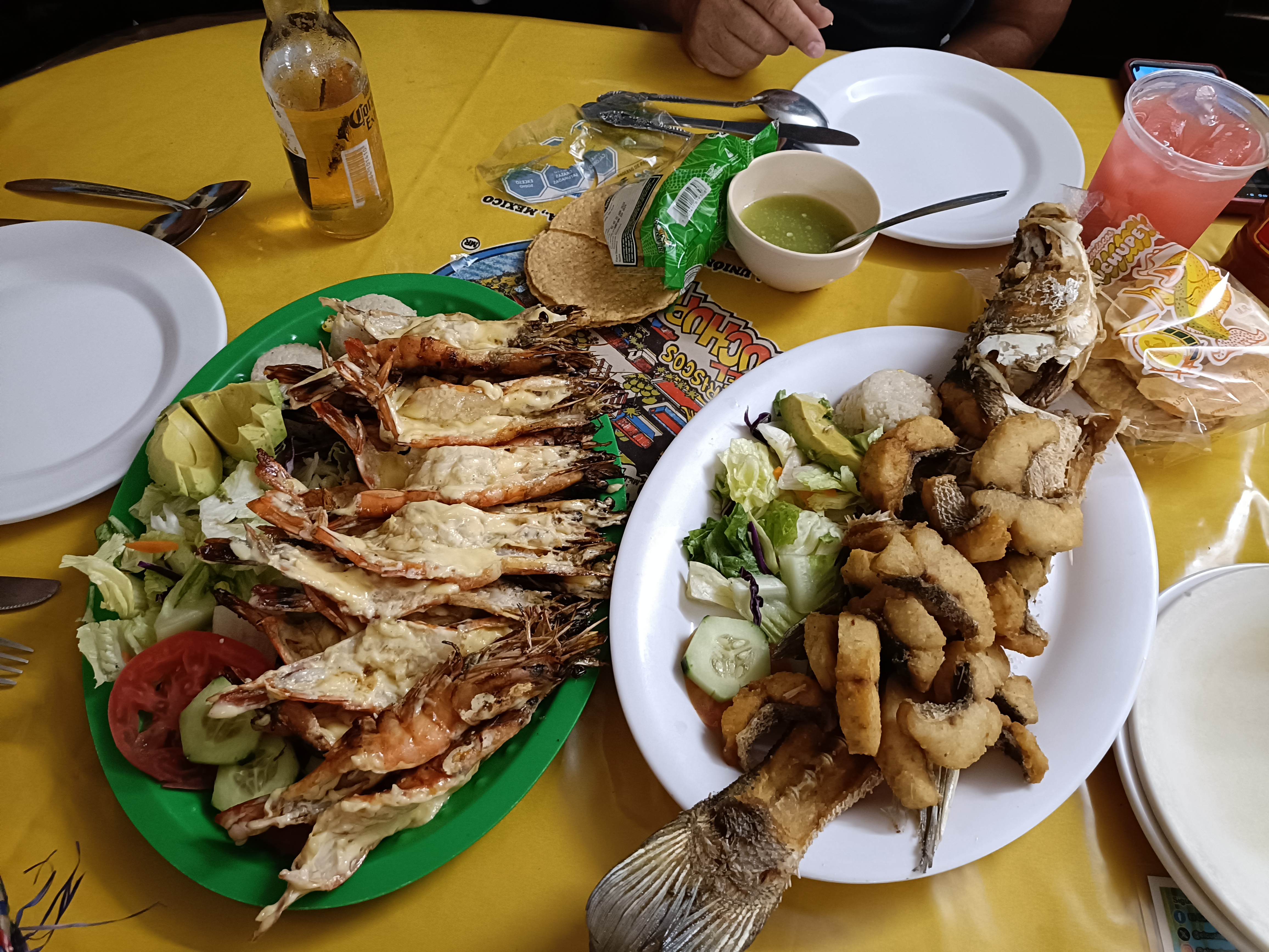 El Cuchupetas Seafood image 3