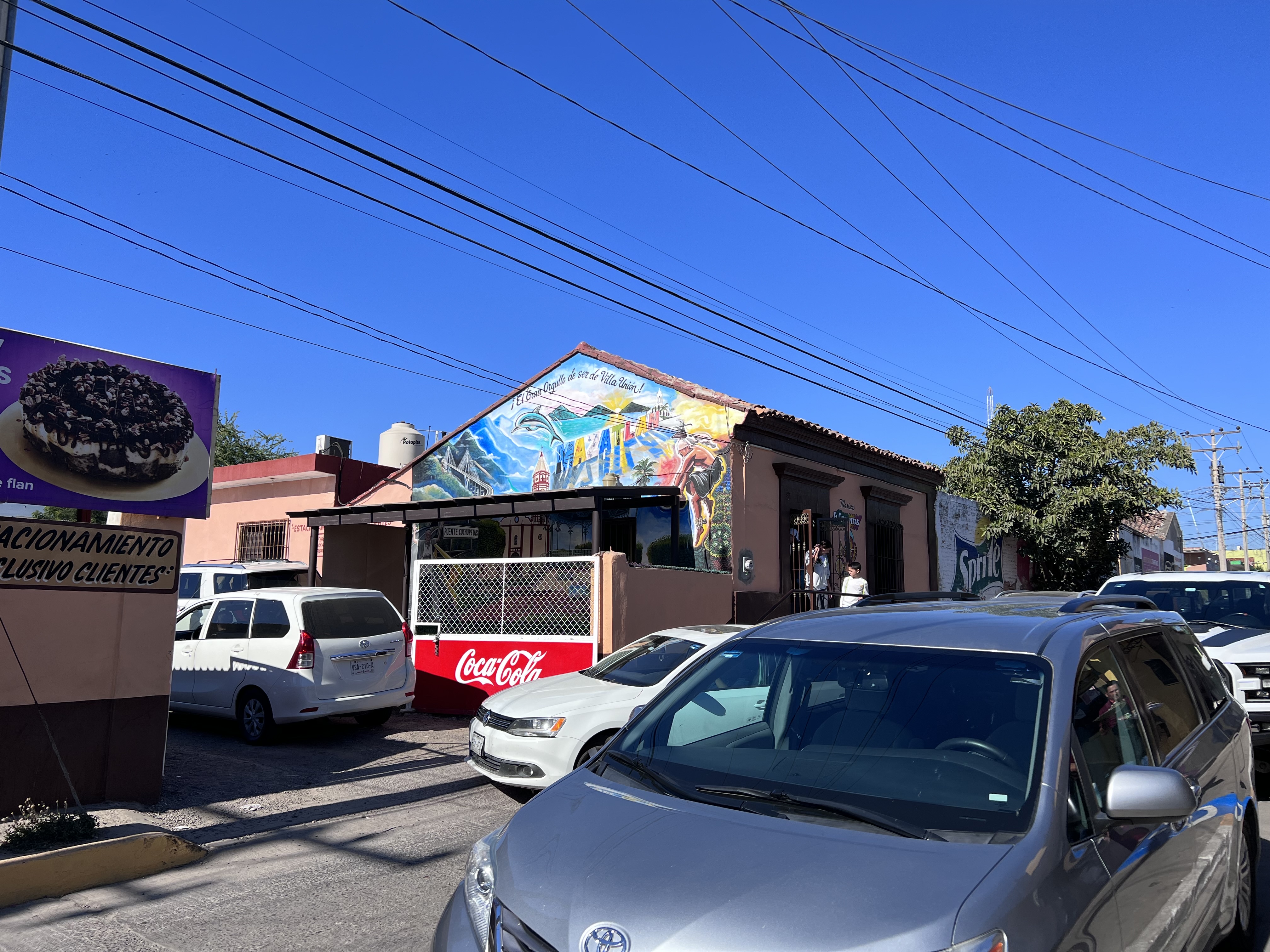 El Cuchupetas Seafood image 9