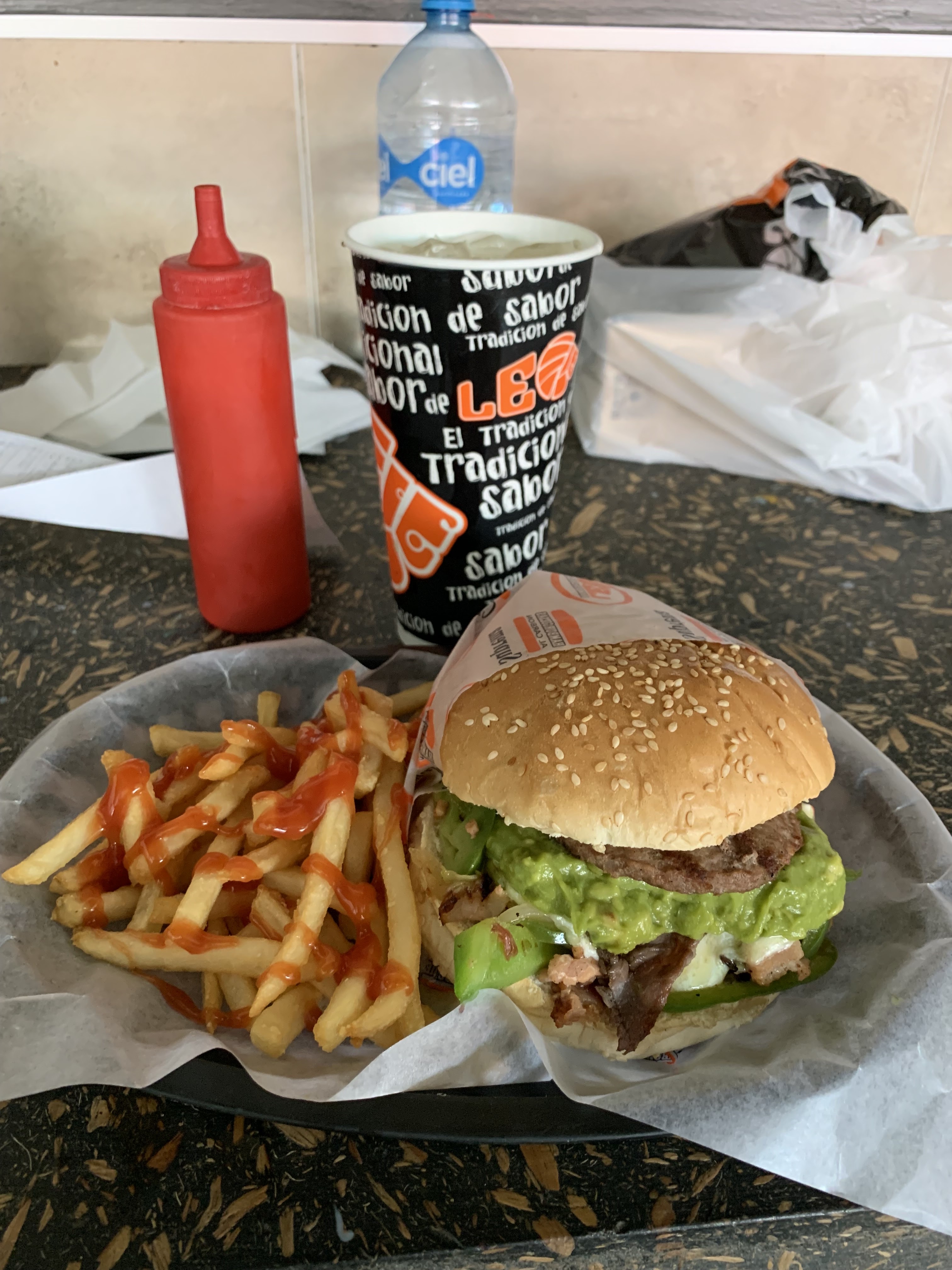 Leo La Parrilla image 3