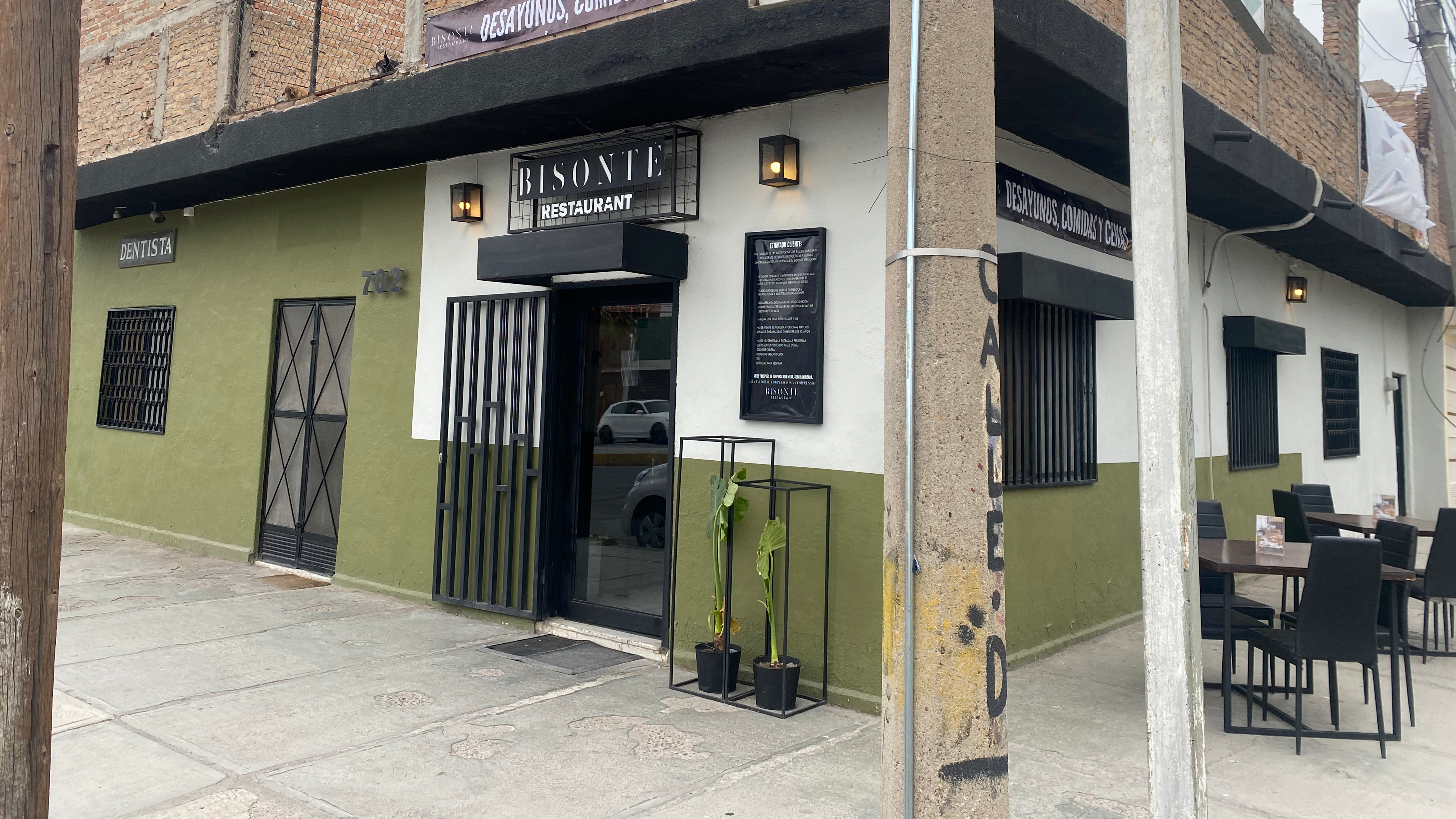 BISONTÉ RESTAURANT image 1