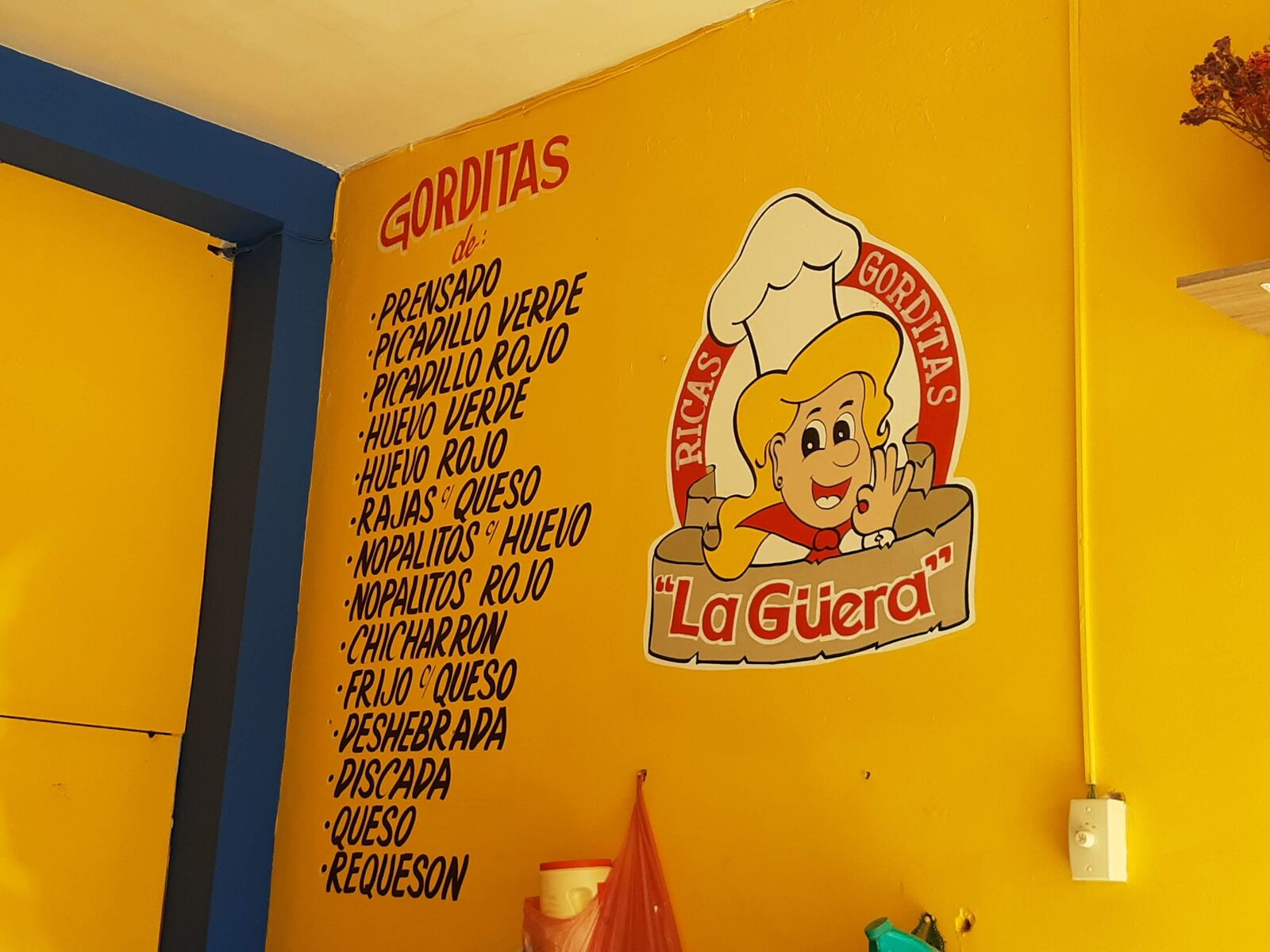 Gorditas y Burritos La GUERA zaragoza image 3