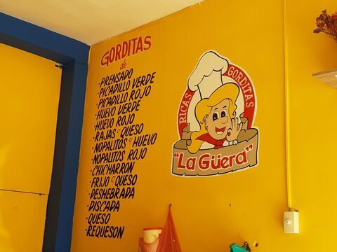 Gorditas y Burritos La GUERA zaragoza image 3