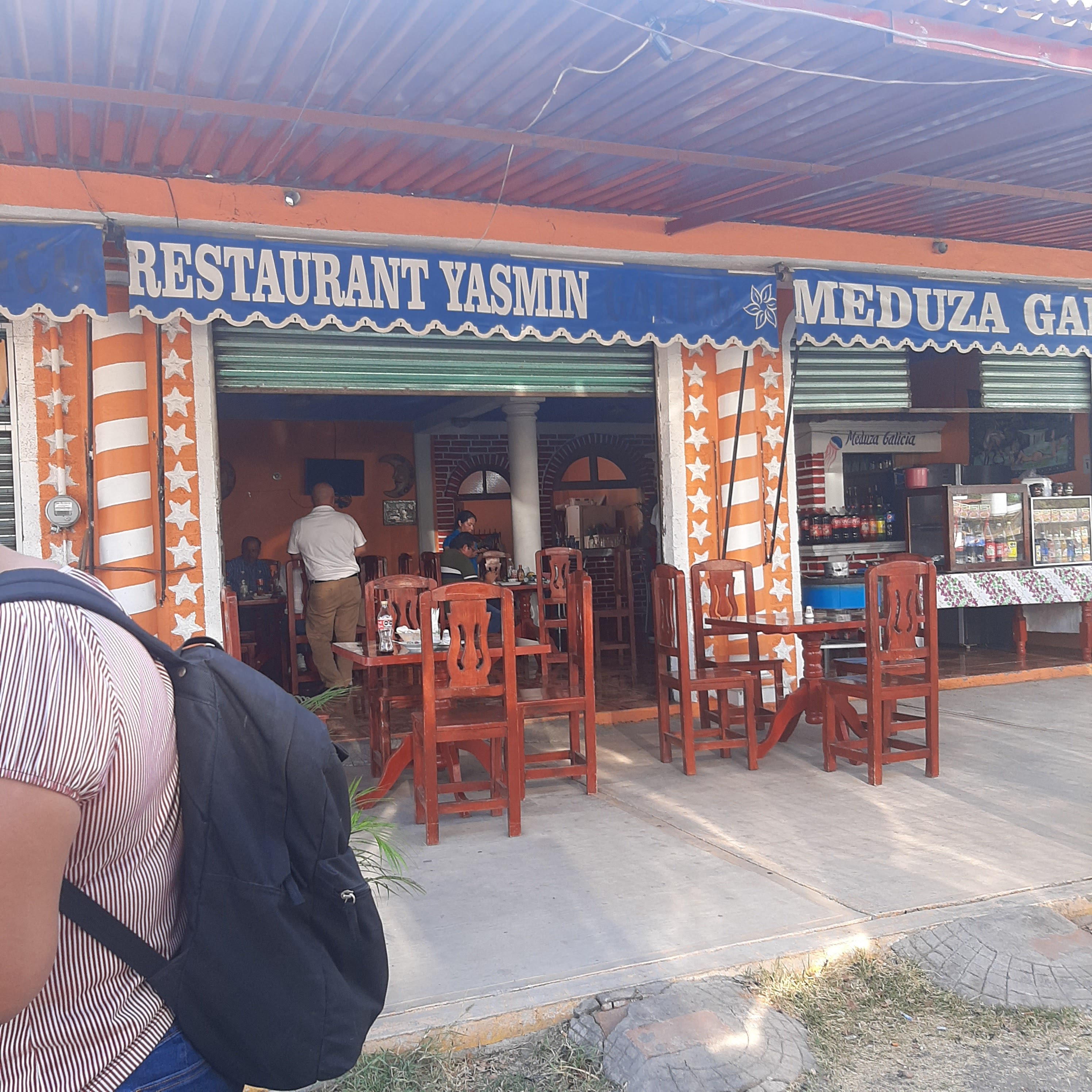 Restaurante yasmin image 1