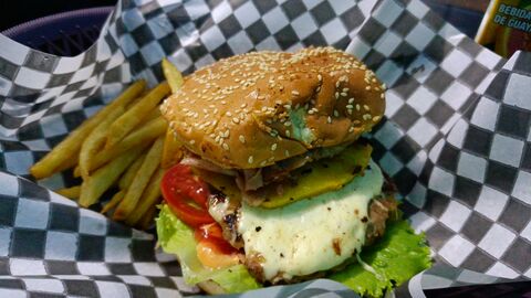 Montelongo’s Burgers image 8